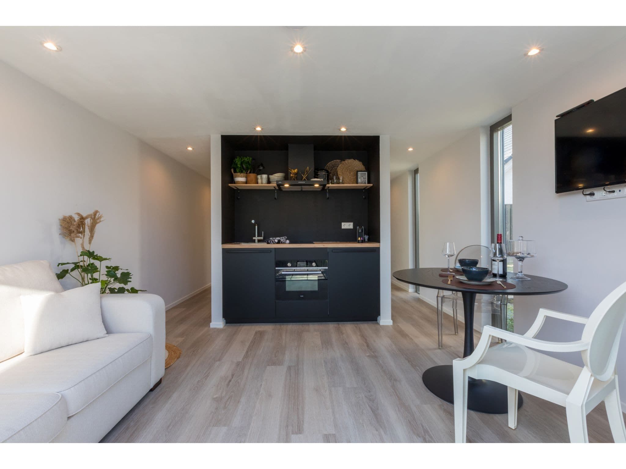 De woonkamer van Piet Mondriaanstraat 6a in Domburg