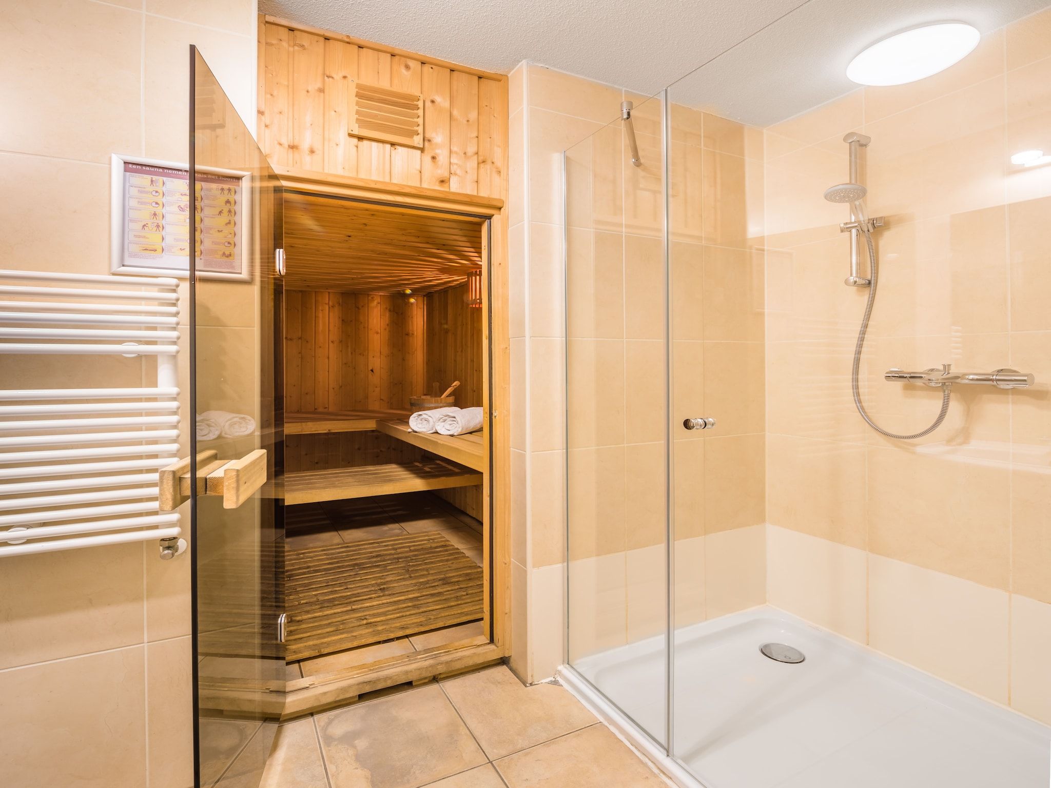 Wellness bij Vakantiepark Weerterbergen 13 in Weert