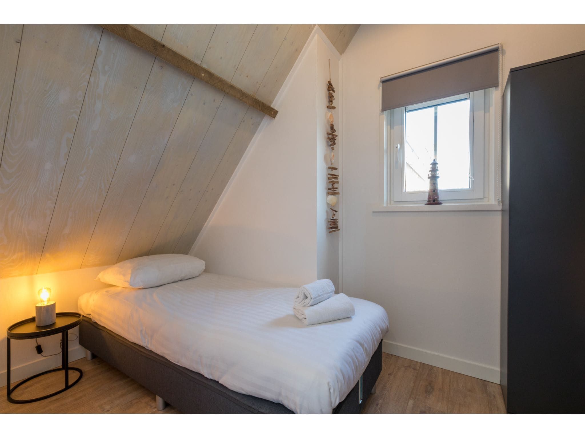 Een slaapkamer van Piet Mondriaanpad 6a Westkapelle in Westkapelle