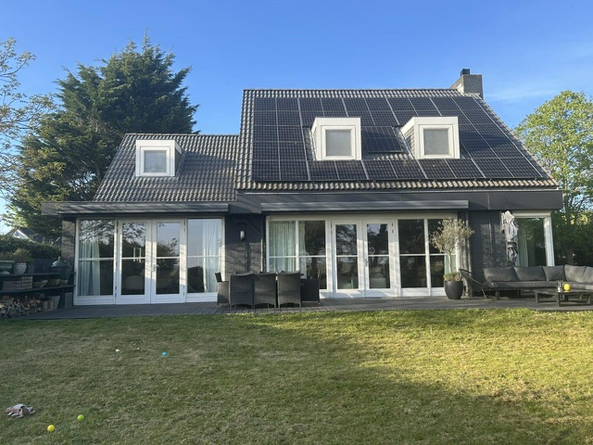De buitenkant van Villa Gabrielle in Bergen