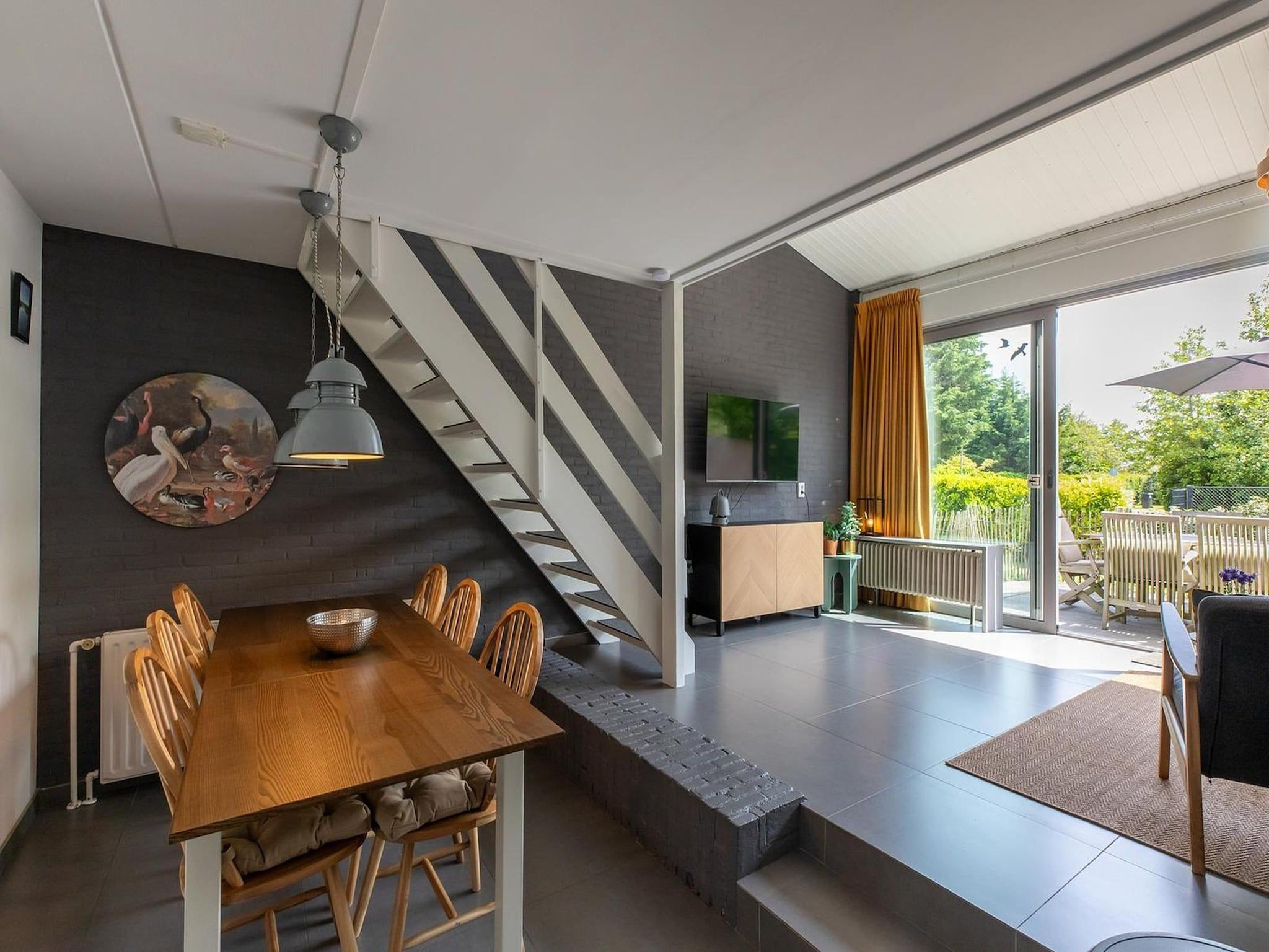De eetkamer van Lepelblad 7 in Nieuwvlietbad