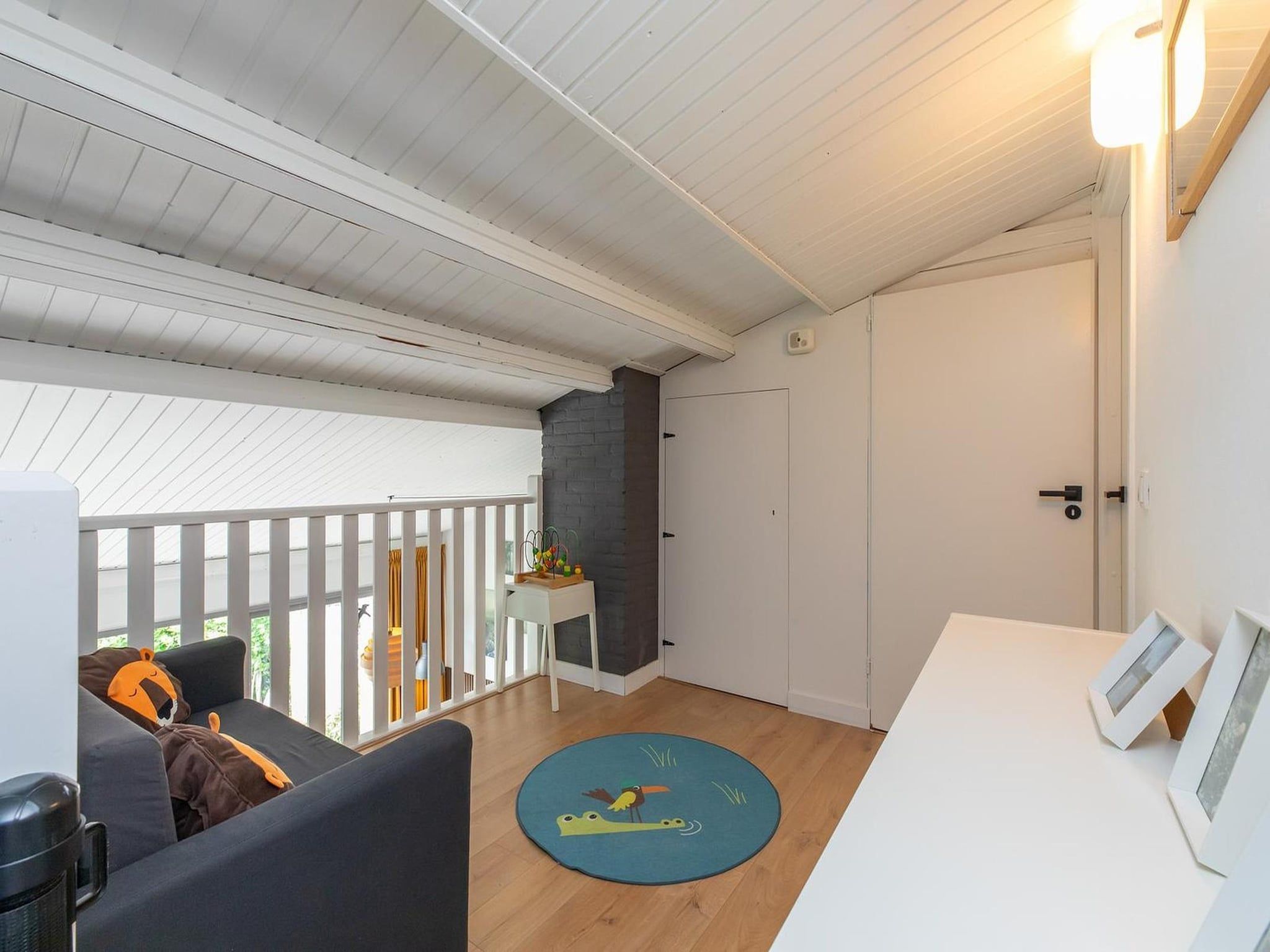 De woonkamer van Lepelblad 7 in Nieuwvlietbad