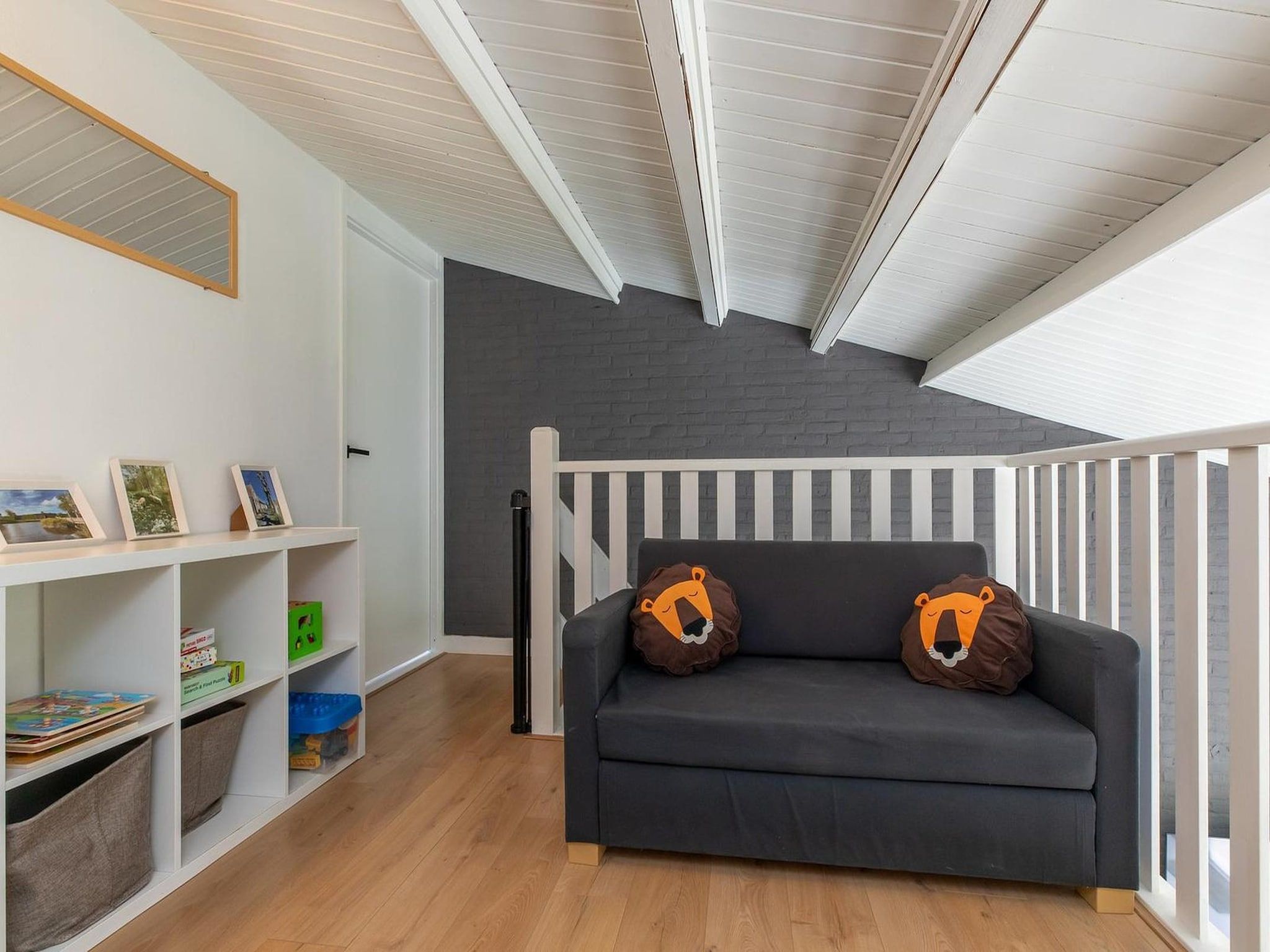 De woonkamer van Lepelblad 7 in Nieuwvlietbad