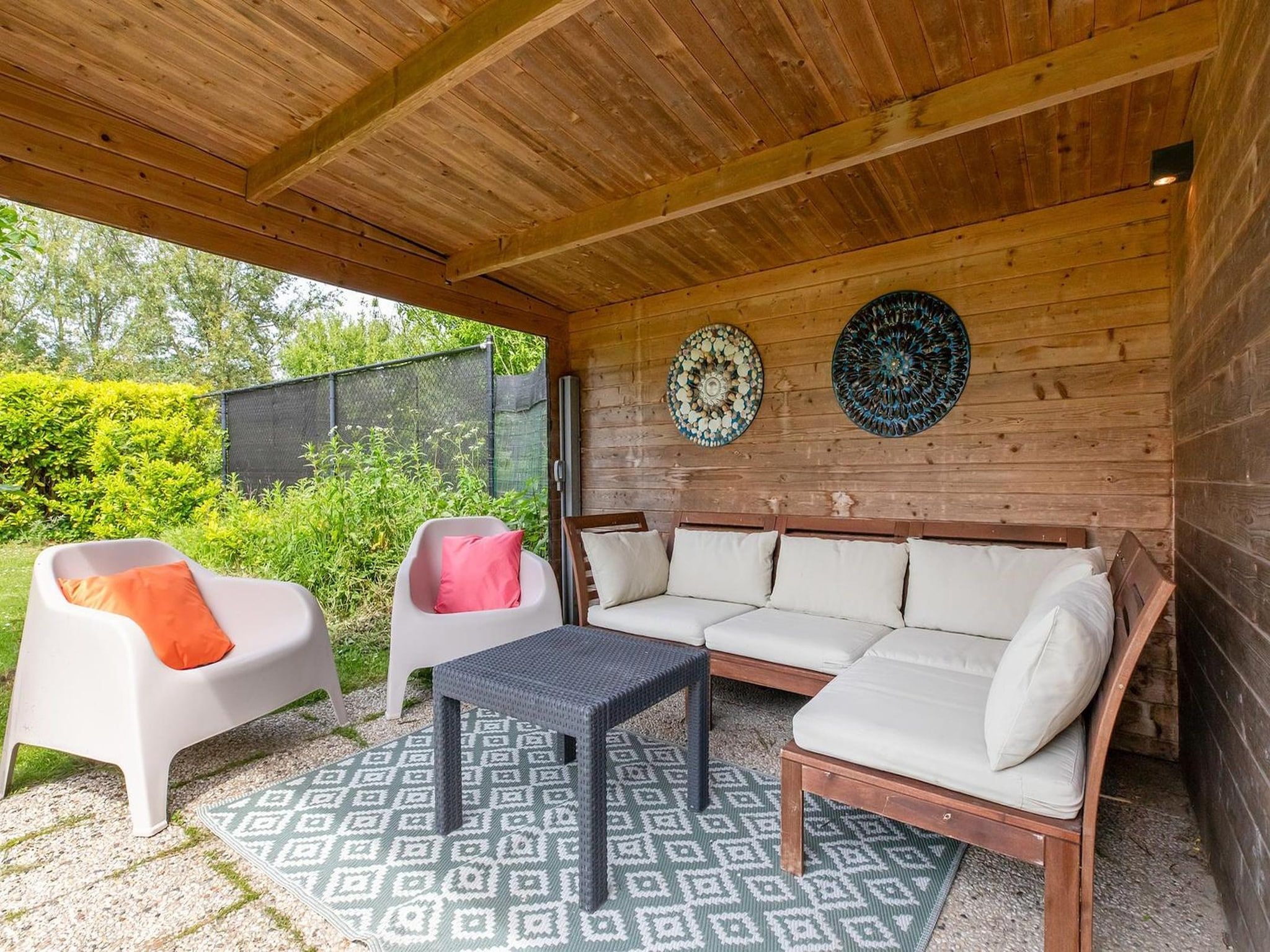 Het terras van Lepelblad 7 in Nieuwvlietbad