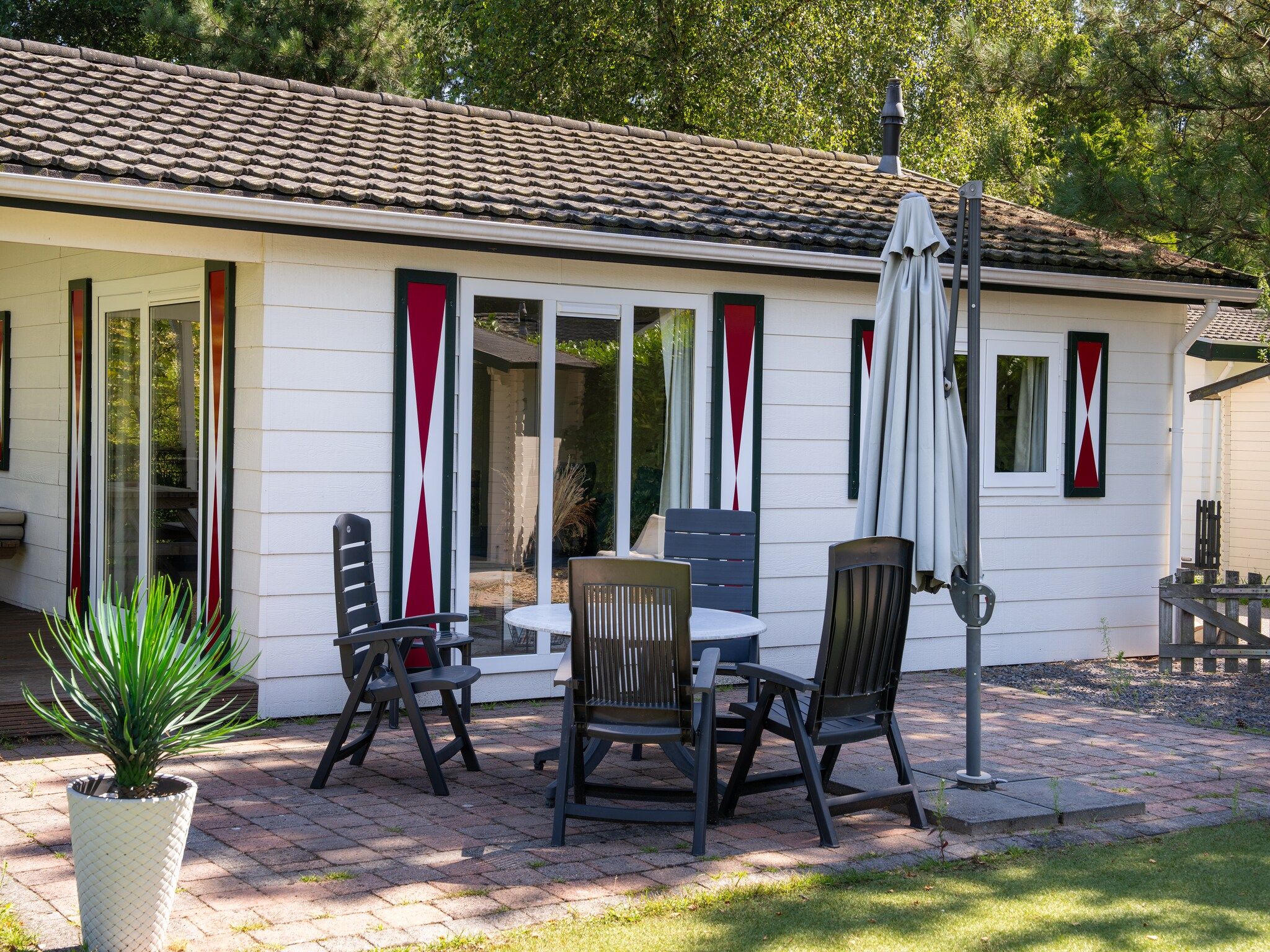 Het terras van Genieten in Voorthuizen in Voorthuizen