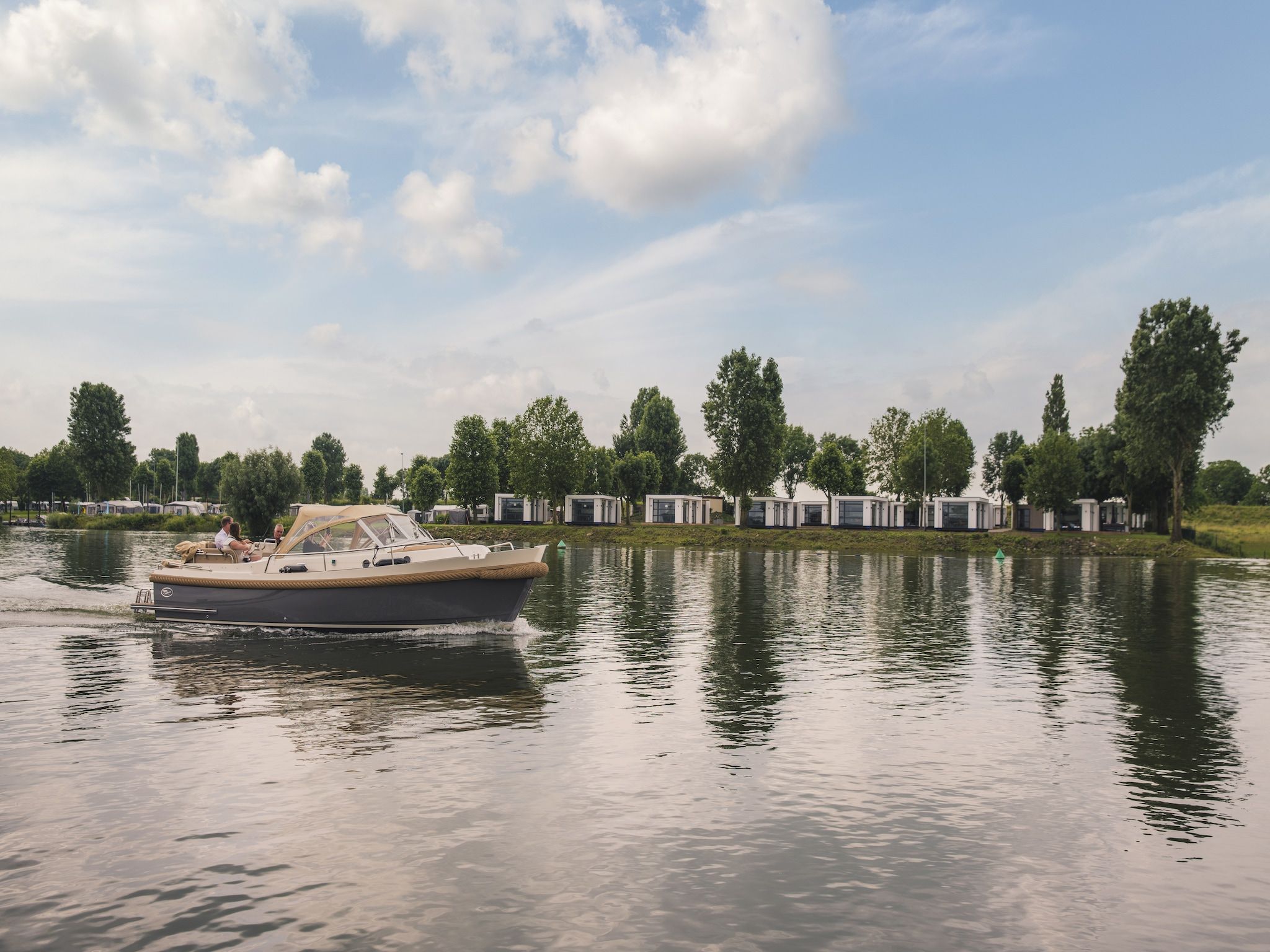 De omgeving van MarinaPark Bad Nederrijn 1 in Maurik