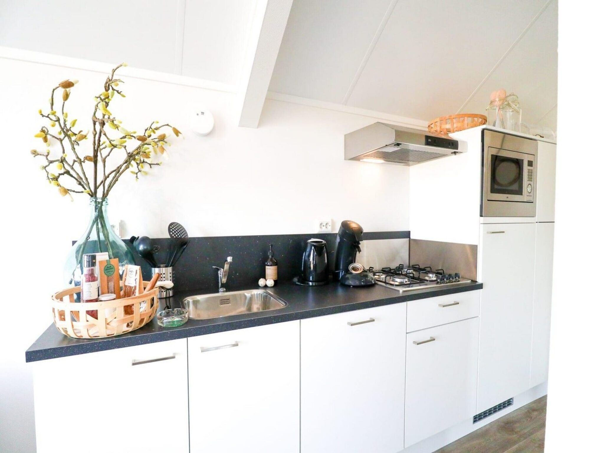 De keuken van Beach House 4 in Olburgen