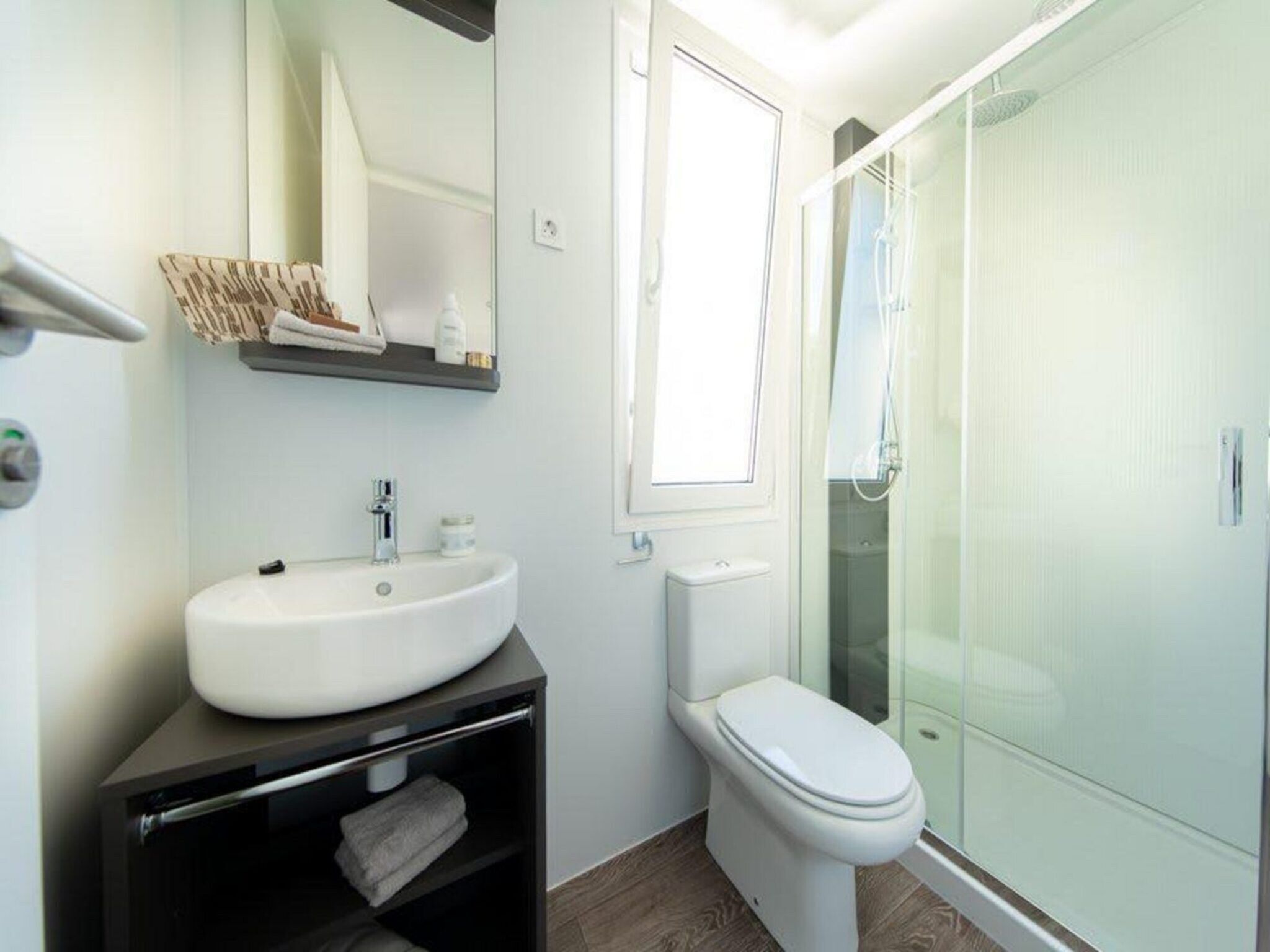 De badkamer van Cosy Unique Plus 6 in Olburgen
