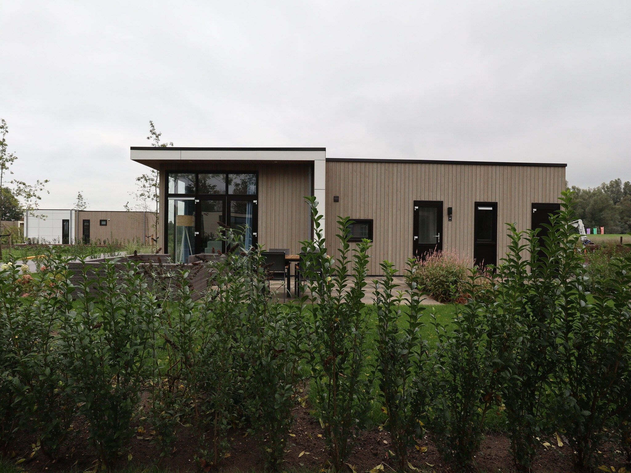 De buitenkant van Cube la Mer 4 in Olburgen