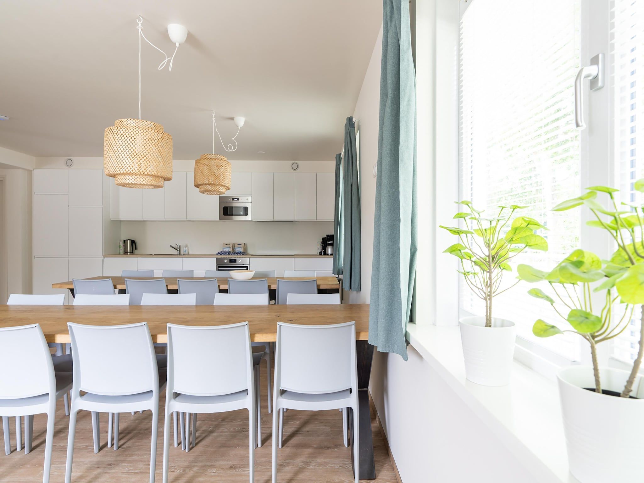 De eetkamer van Kaapsduin in Nes