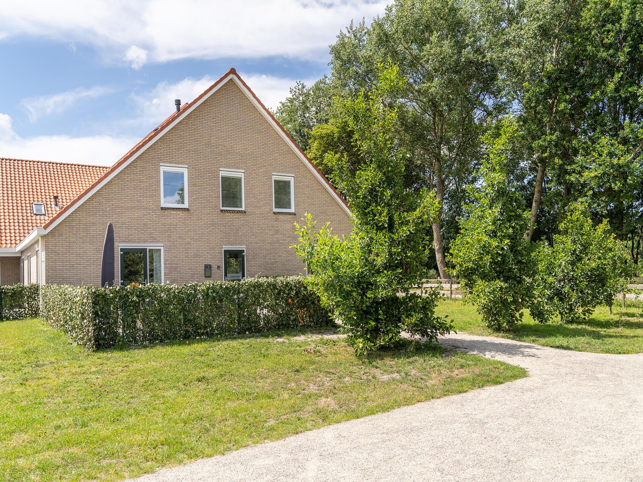 De tuin van Kaapsduin in Nes