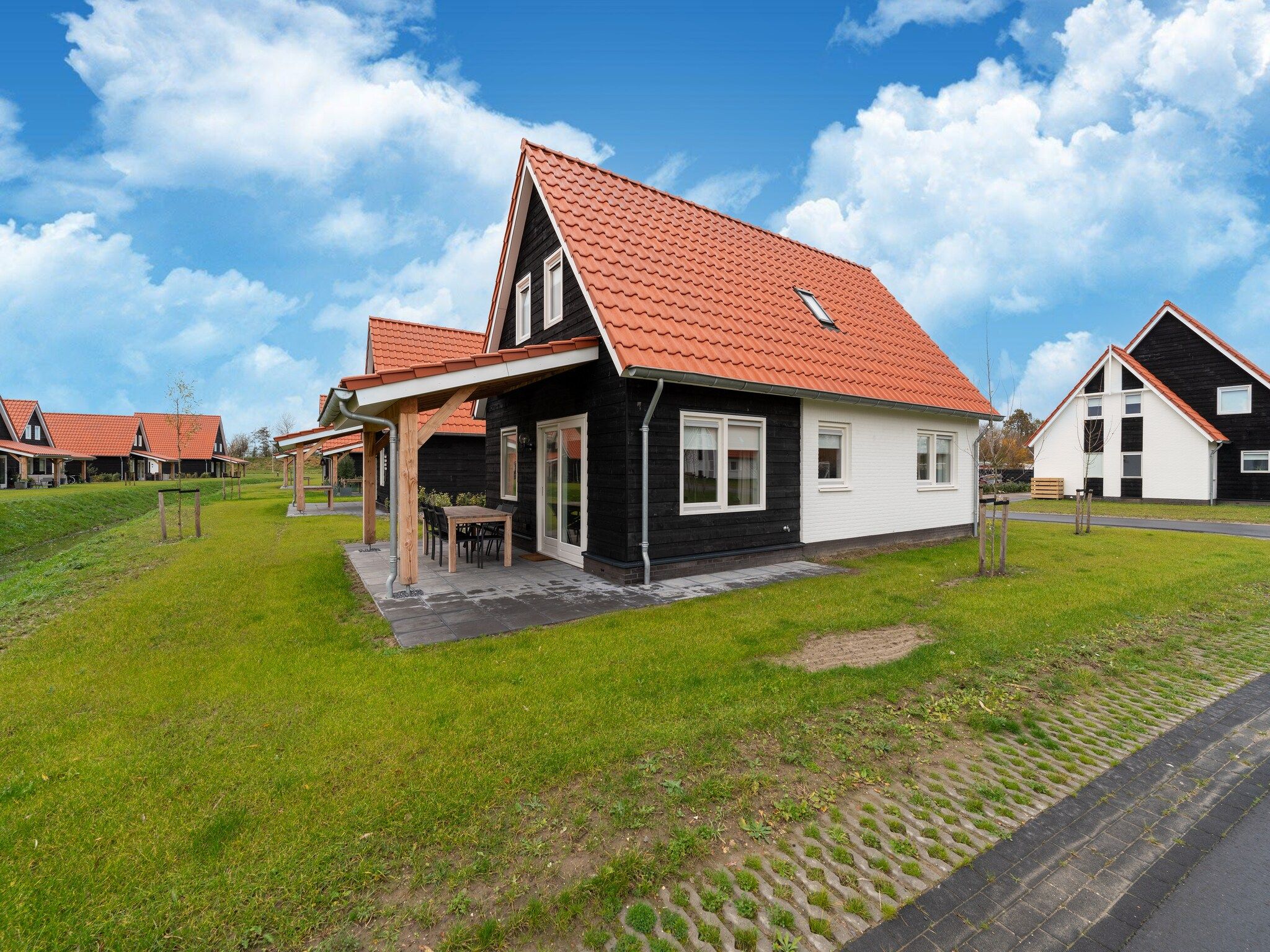De tuin van De Botter Huis Nr 15 in Scherpenisse