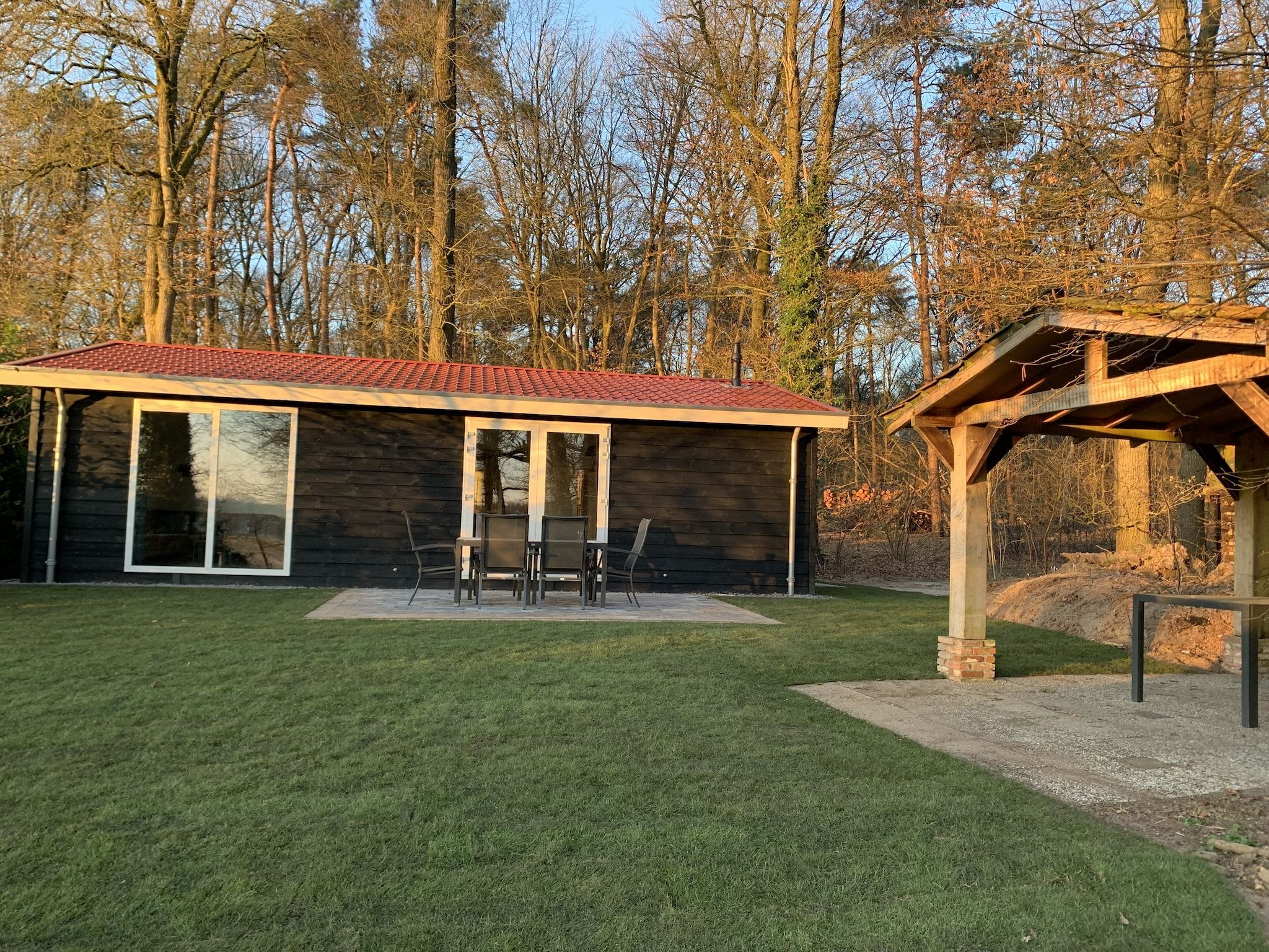 De buitenkant van De Hooischuur in Hellendoorn in Hellendoorn