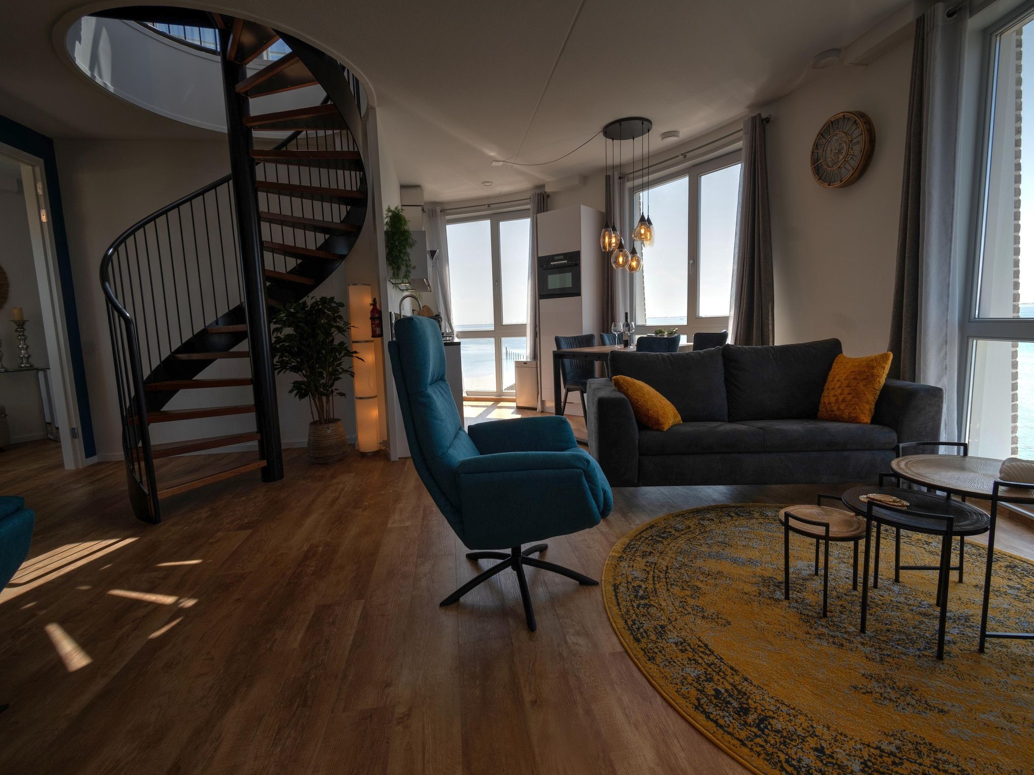 De woonkamer van Casa Isla Bella in Scherpenisse