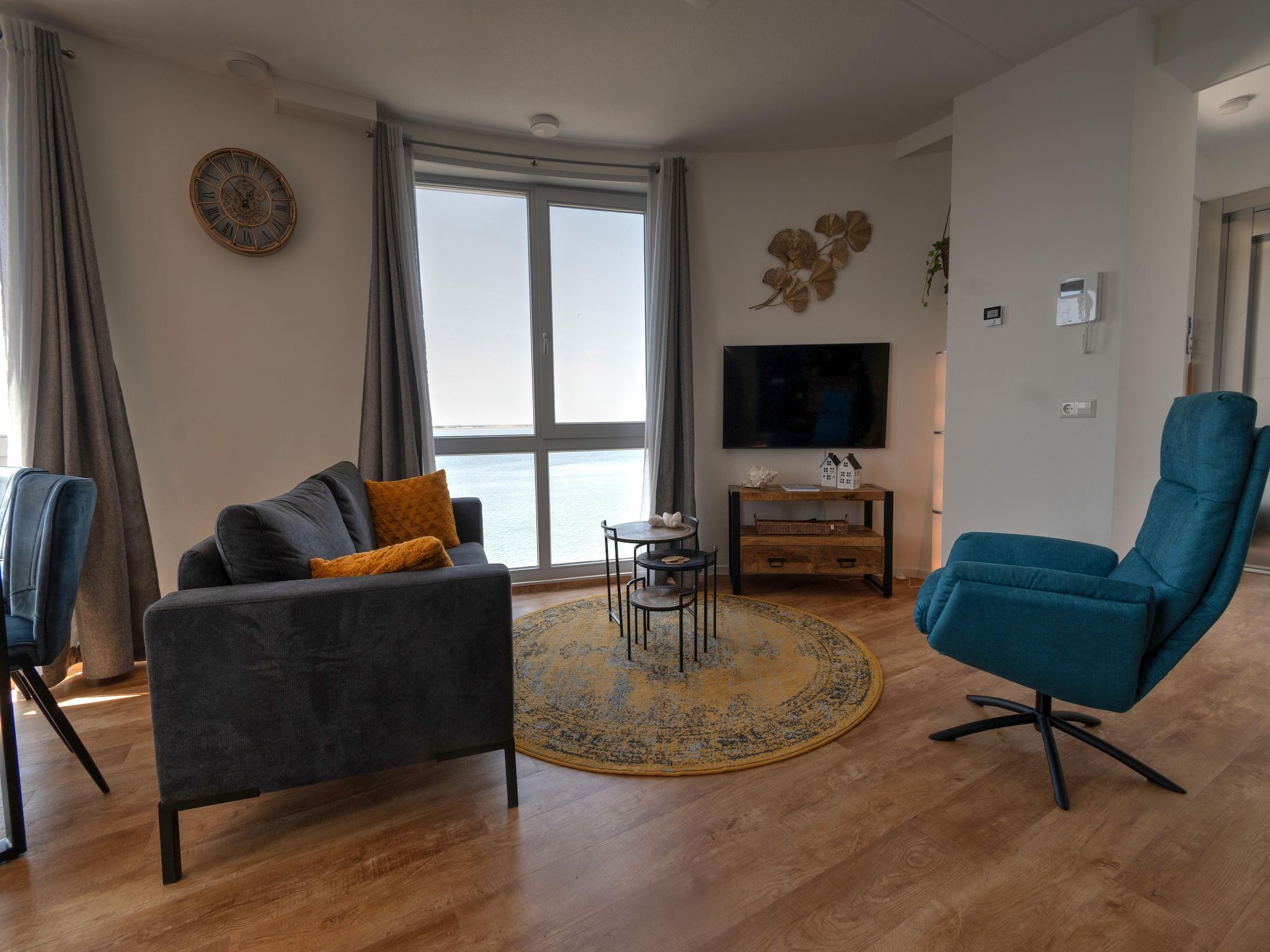 De woonkamer van Casa Isla Bella in Scherpenisse