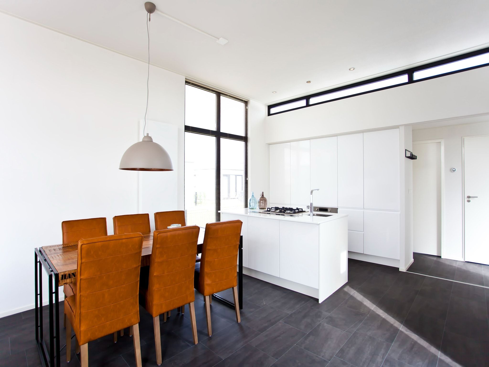 De eetkamer van L-Cube 6 in Breskens