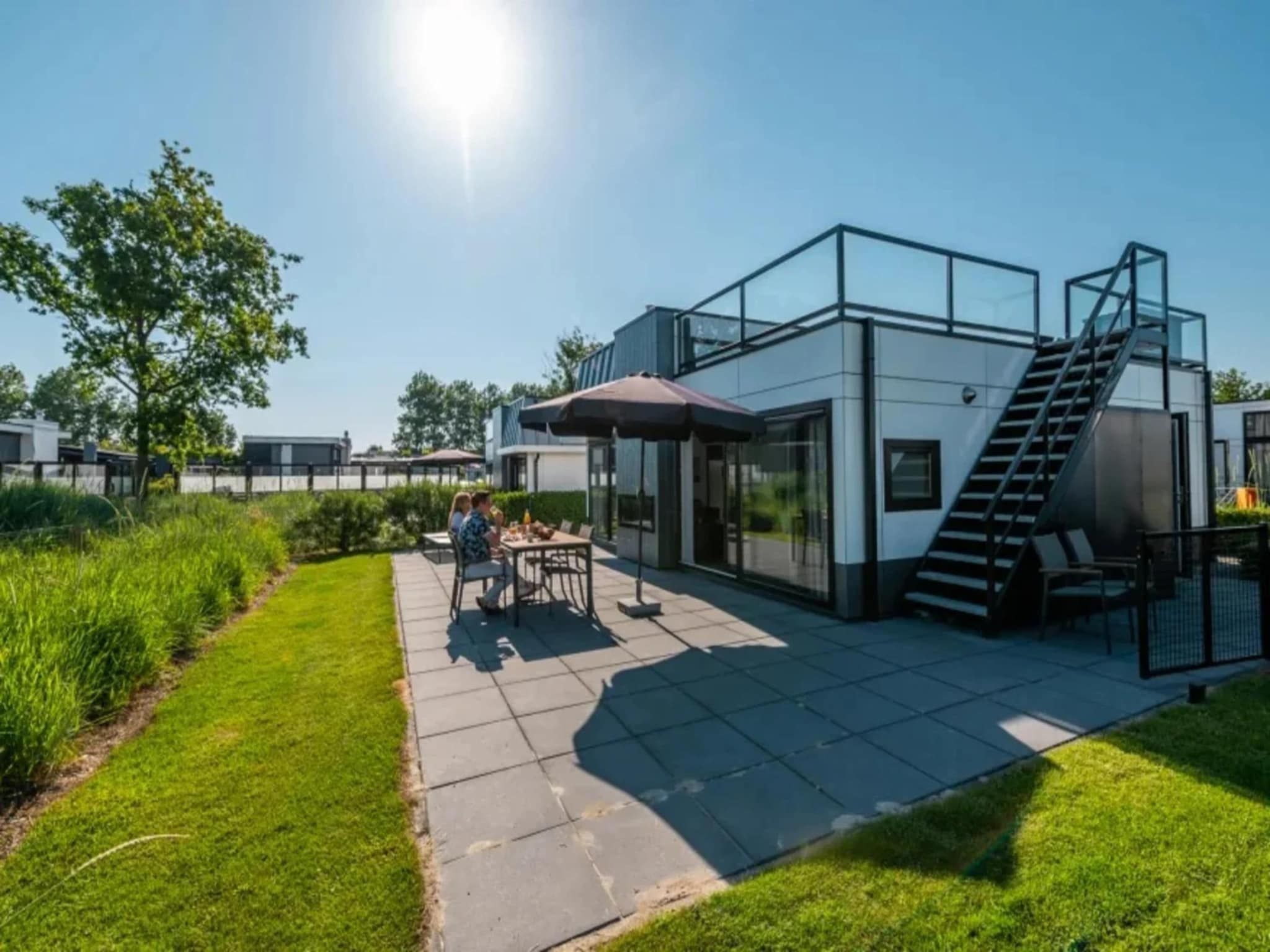 Parkfaciliteiten bij L-Cube 6 in Breskens