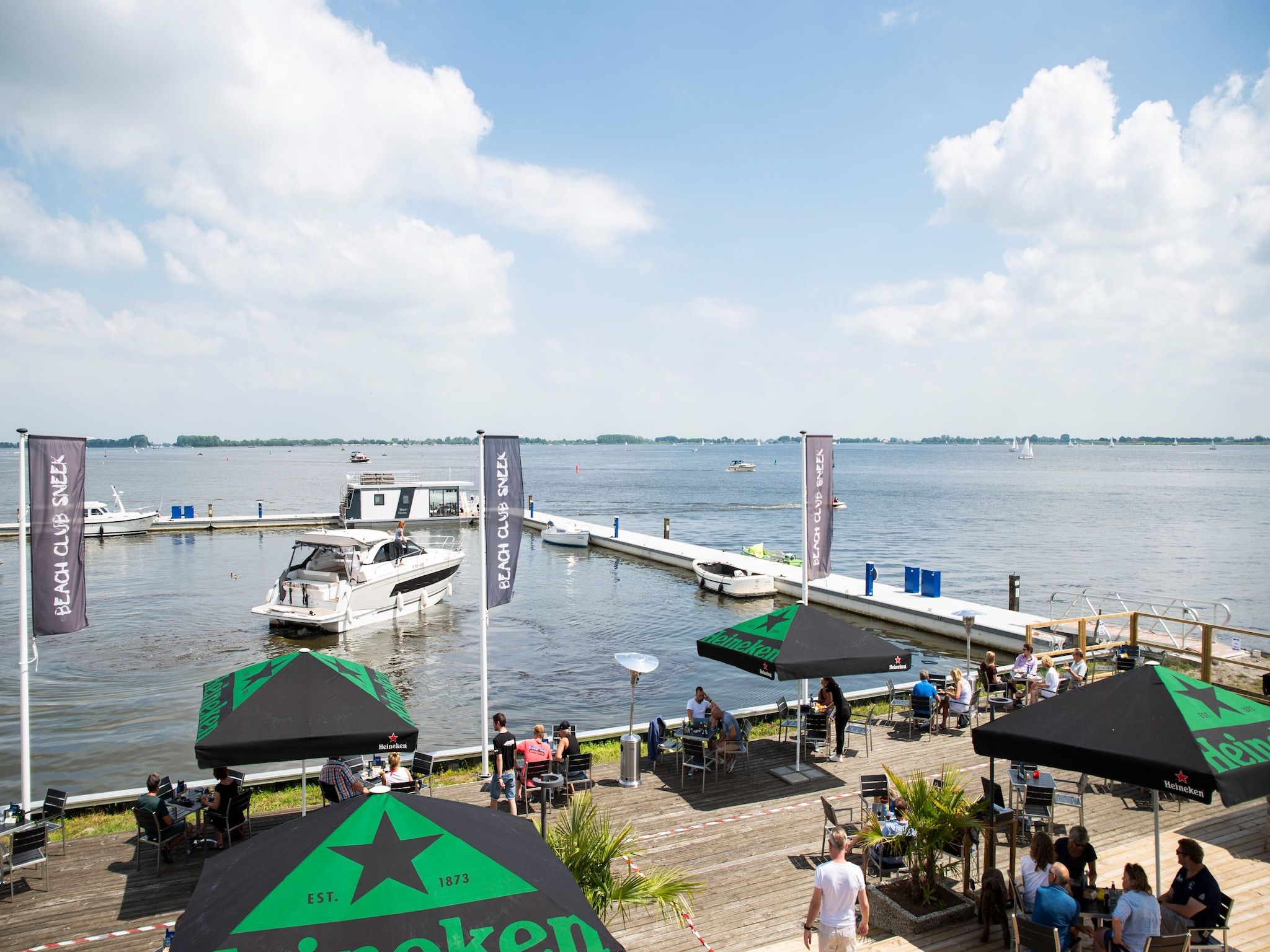Sfeerbeeld van Houseboat Agua Dolce in Offingawier