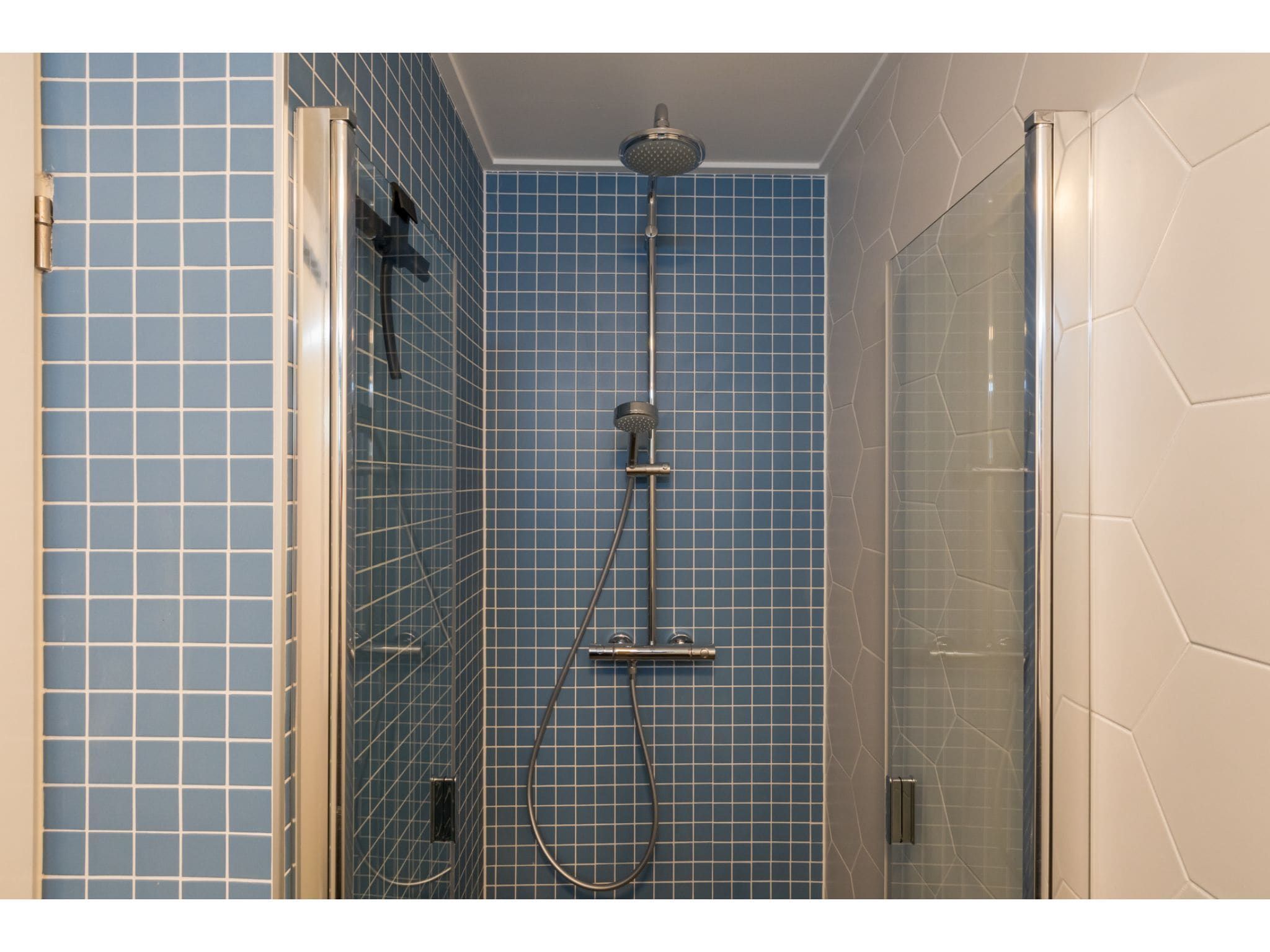 De badkamer van Duinweg 18 in Zoutelande
