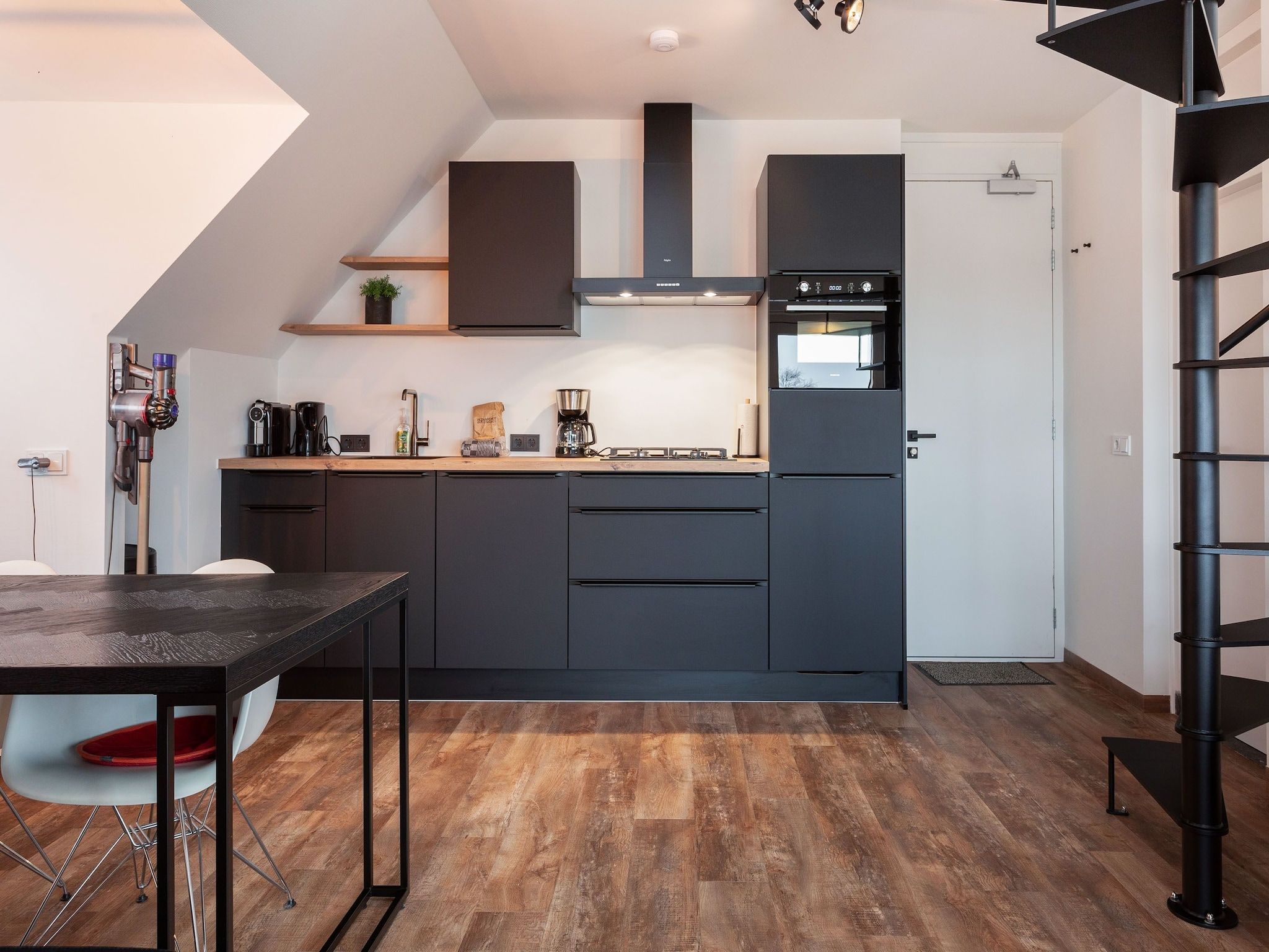 De keuken van Paviljoenwei 12-29 in Offingawier