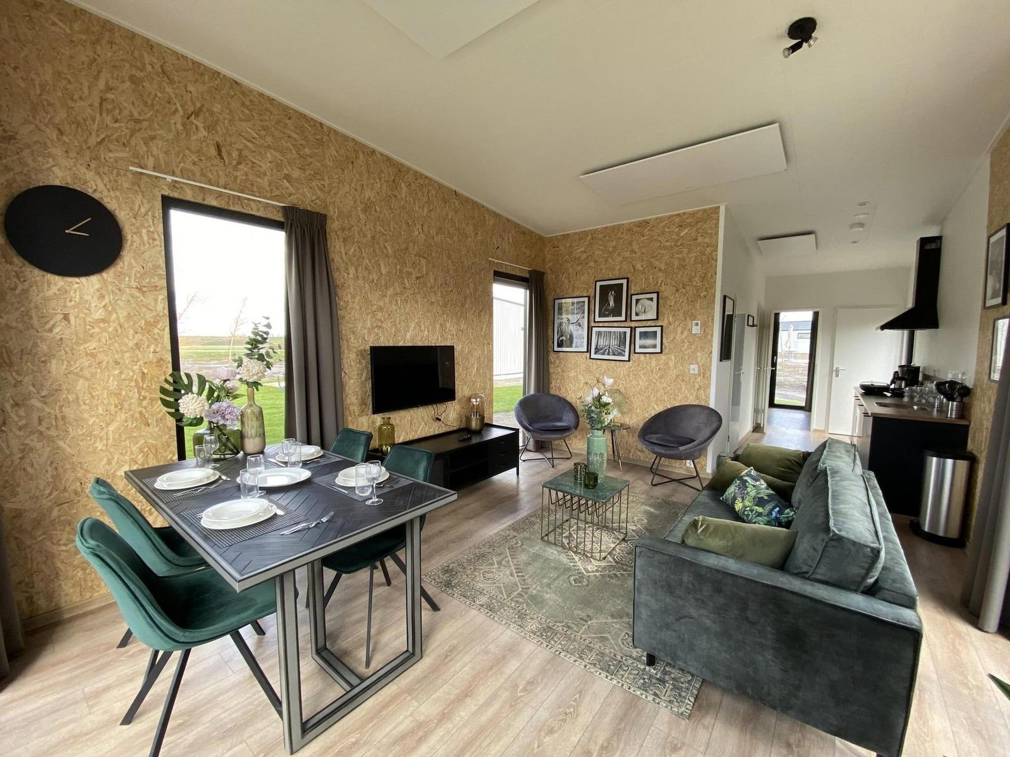 De woonkamer van Just Nature Light 4 in Kampen
