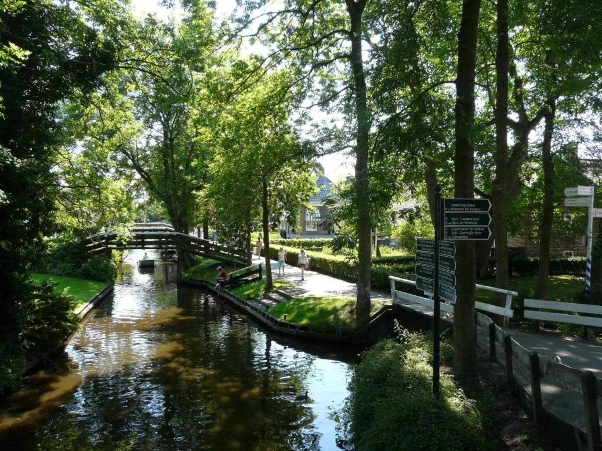 De omgeving van Vakantiepark Giethoorn 10 in Giethoorn