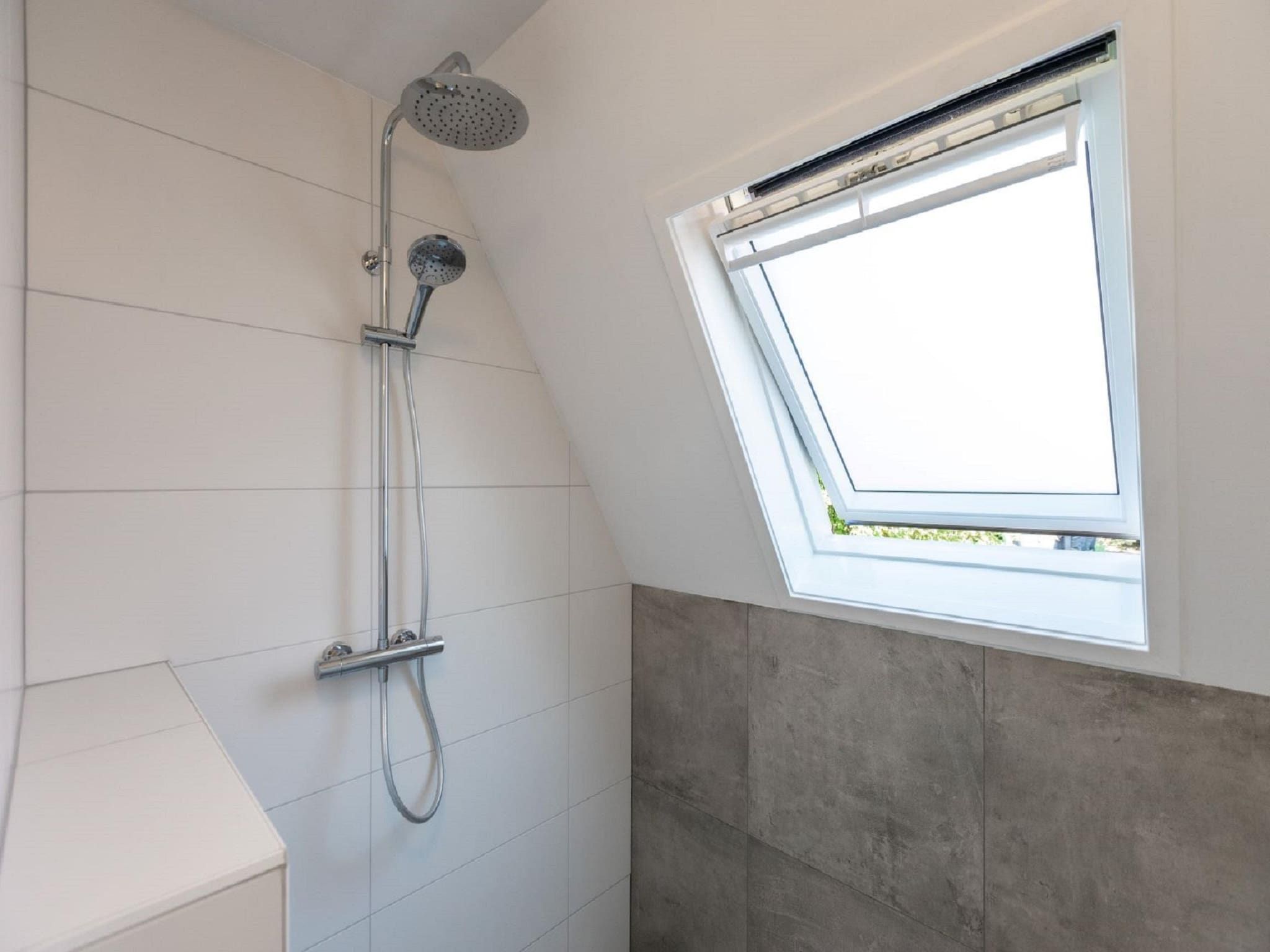 De badkamer van Vakantie bij Meeussen - Molendal 2 in Plasmolen