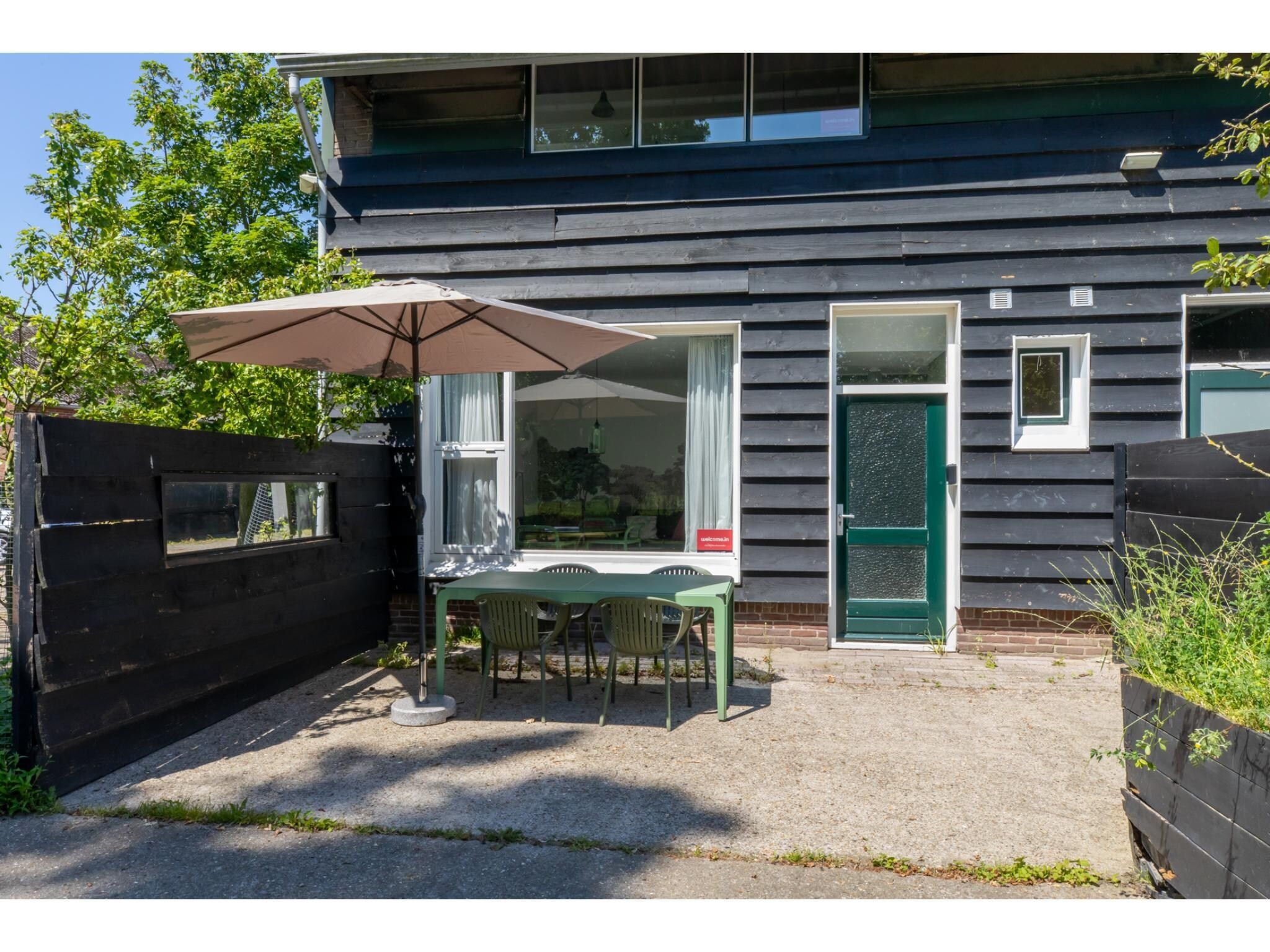 De buitenkant van Appartement - Kon Emmaweg 6  beneden app in Vrouwenpolder