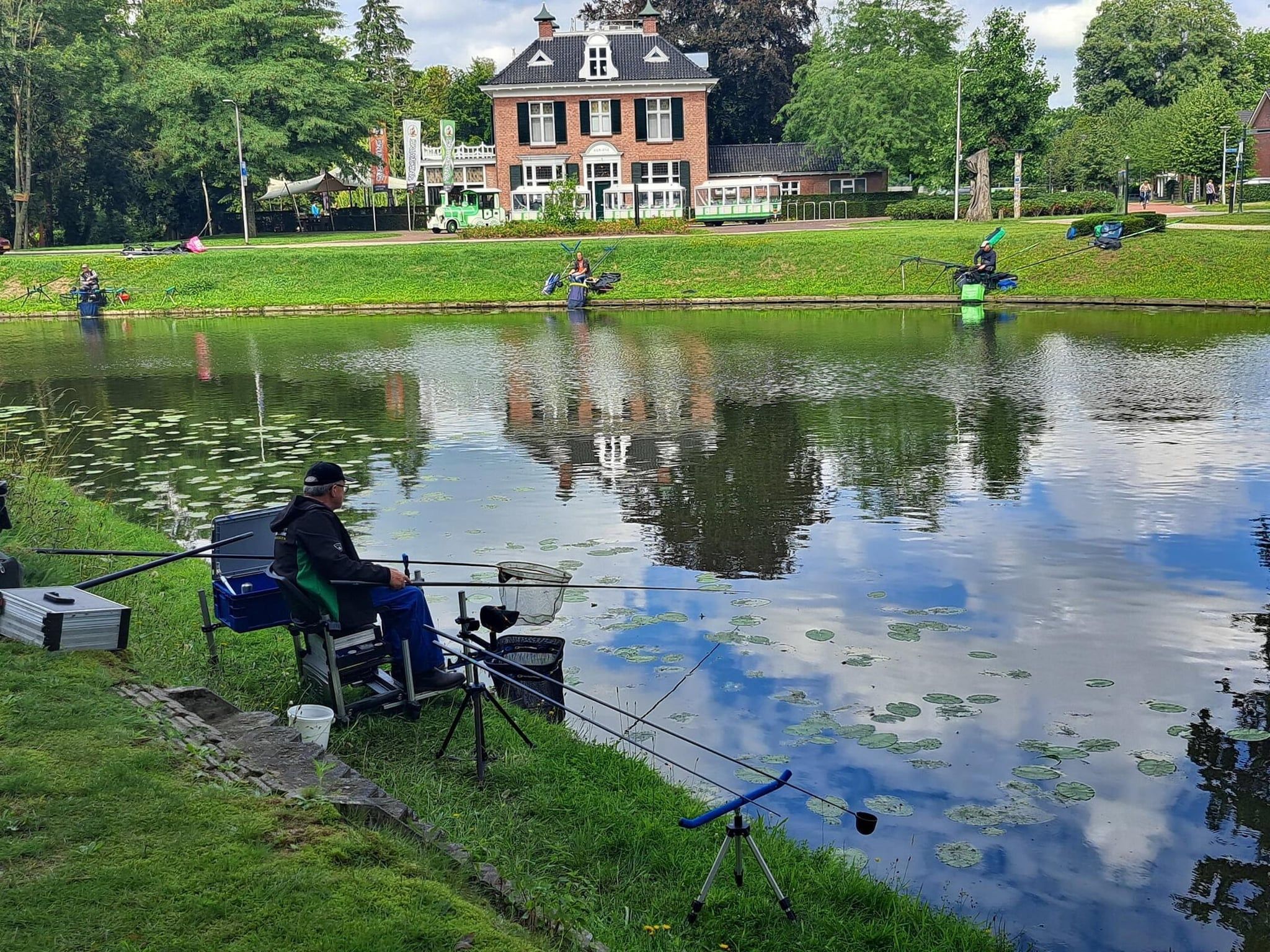 Parkfaciliteiten bij De Mattelier in Groenlo