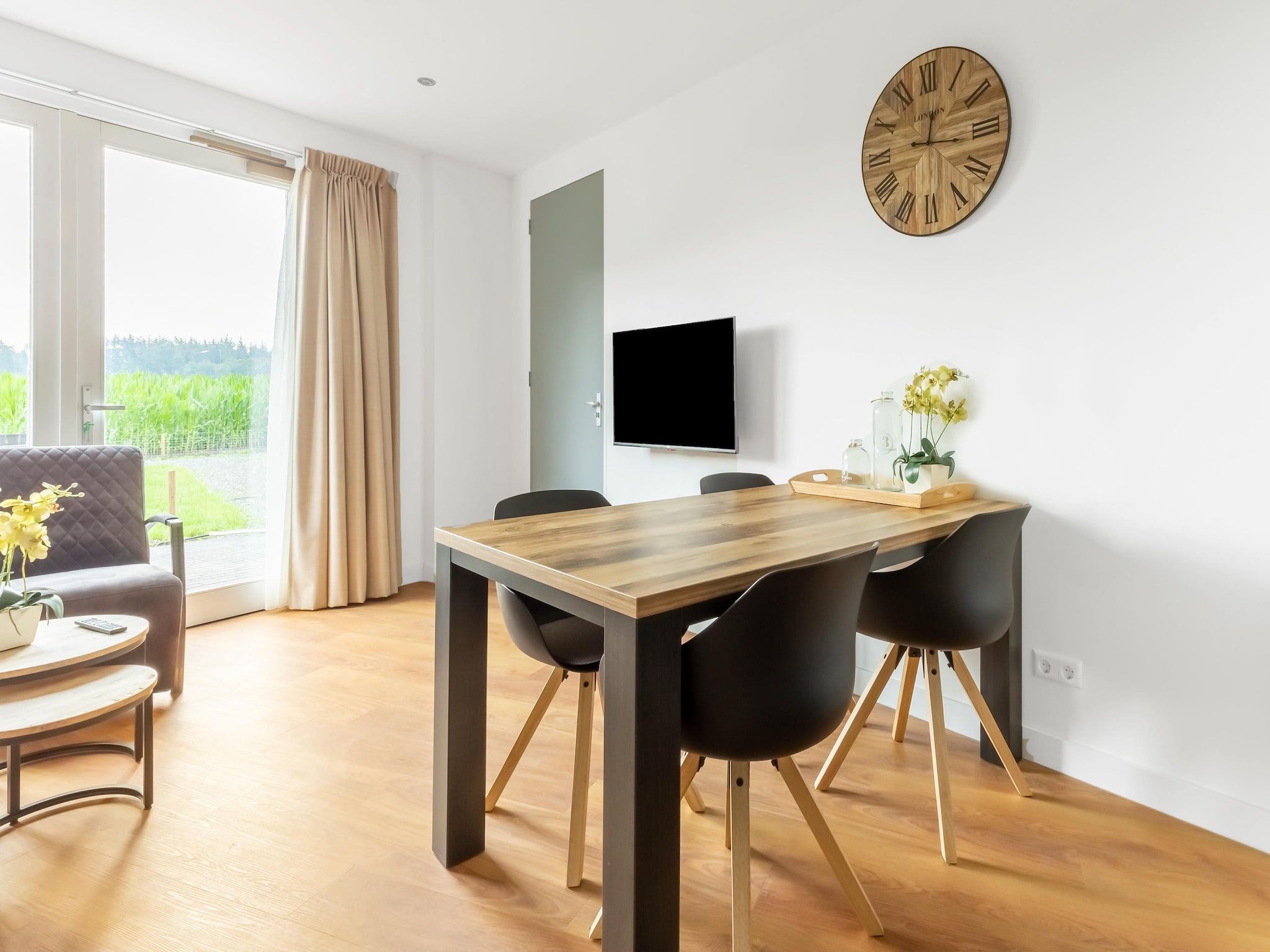 De eetkamer van NR 3 in Goirle