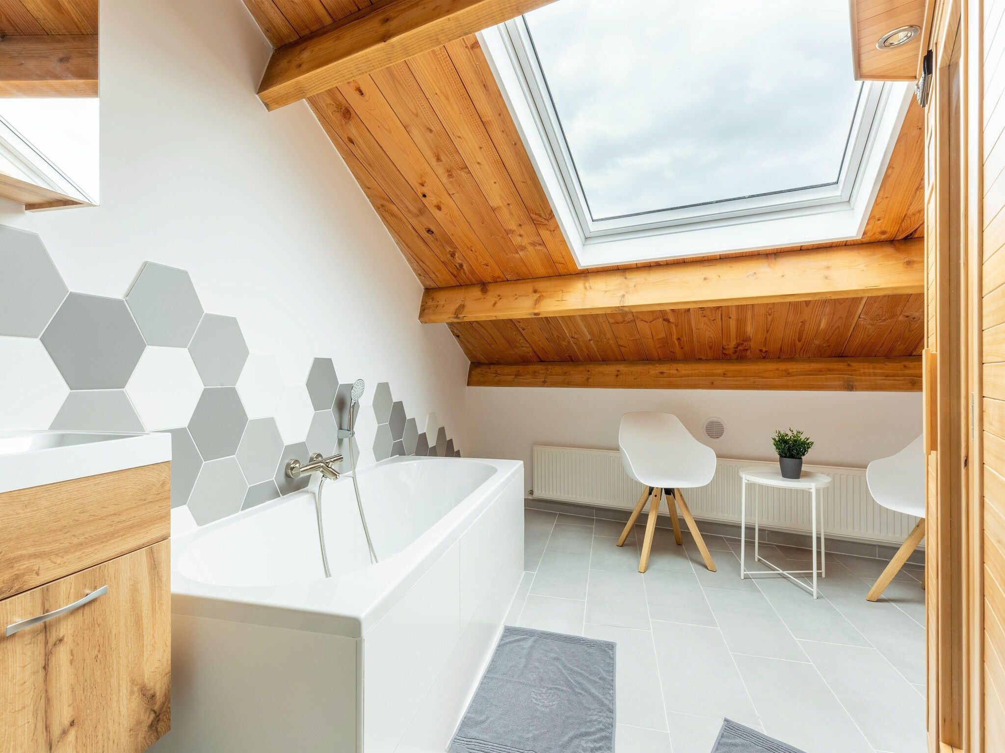 De badkamer van NR 3 in Goirle