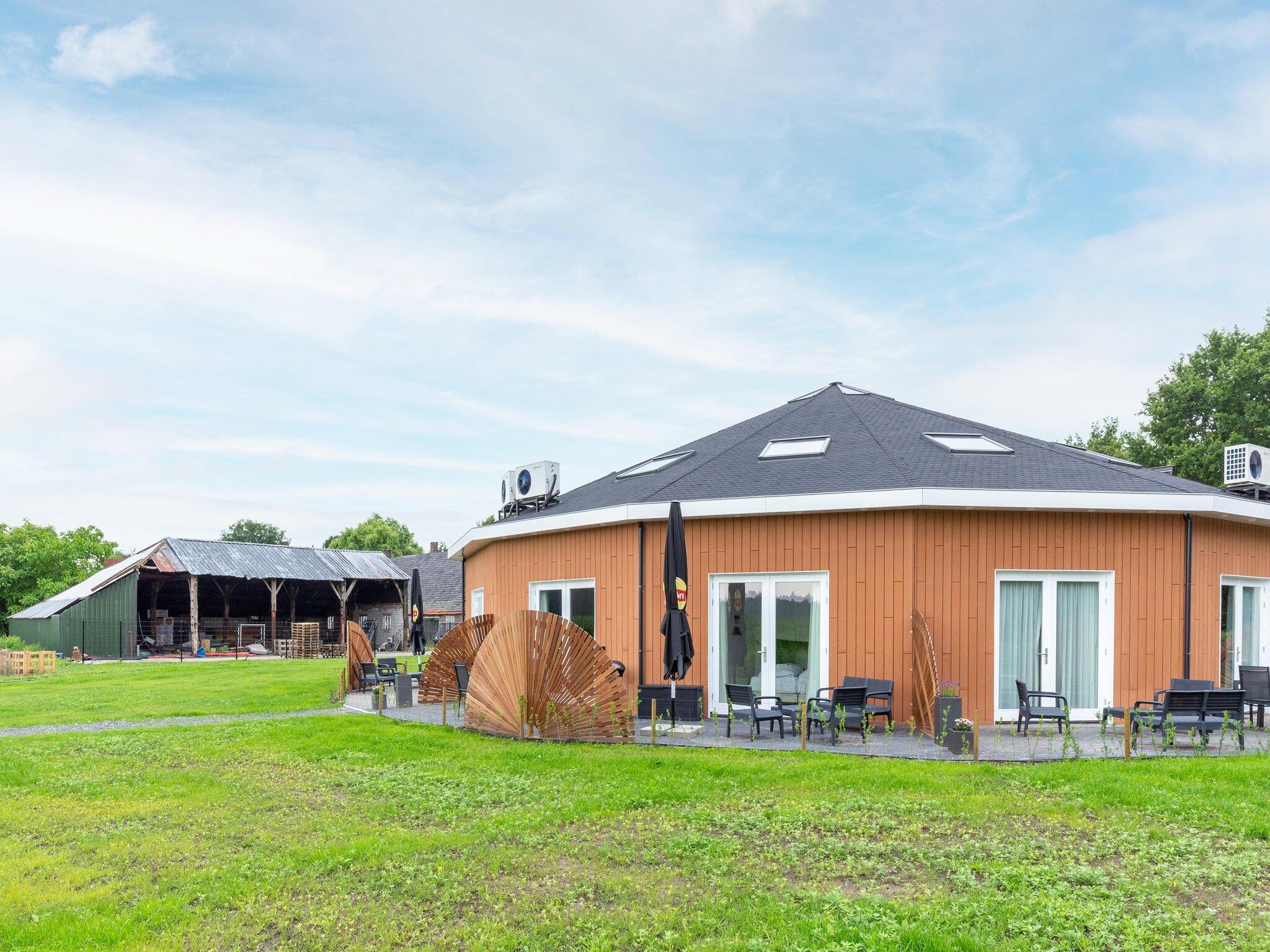 De buitenkant van NR 4 in Goirle
