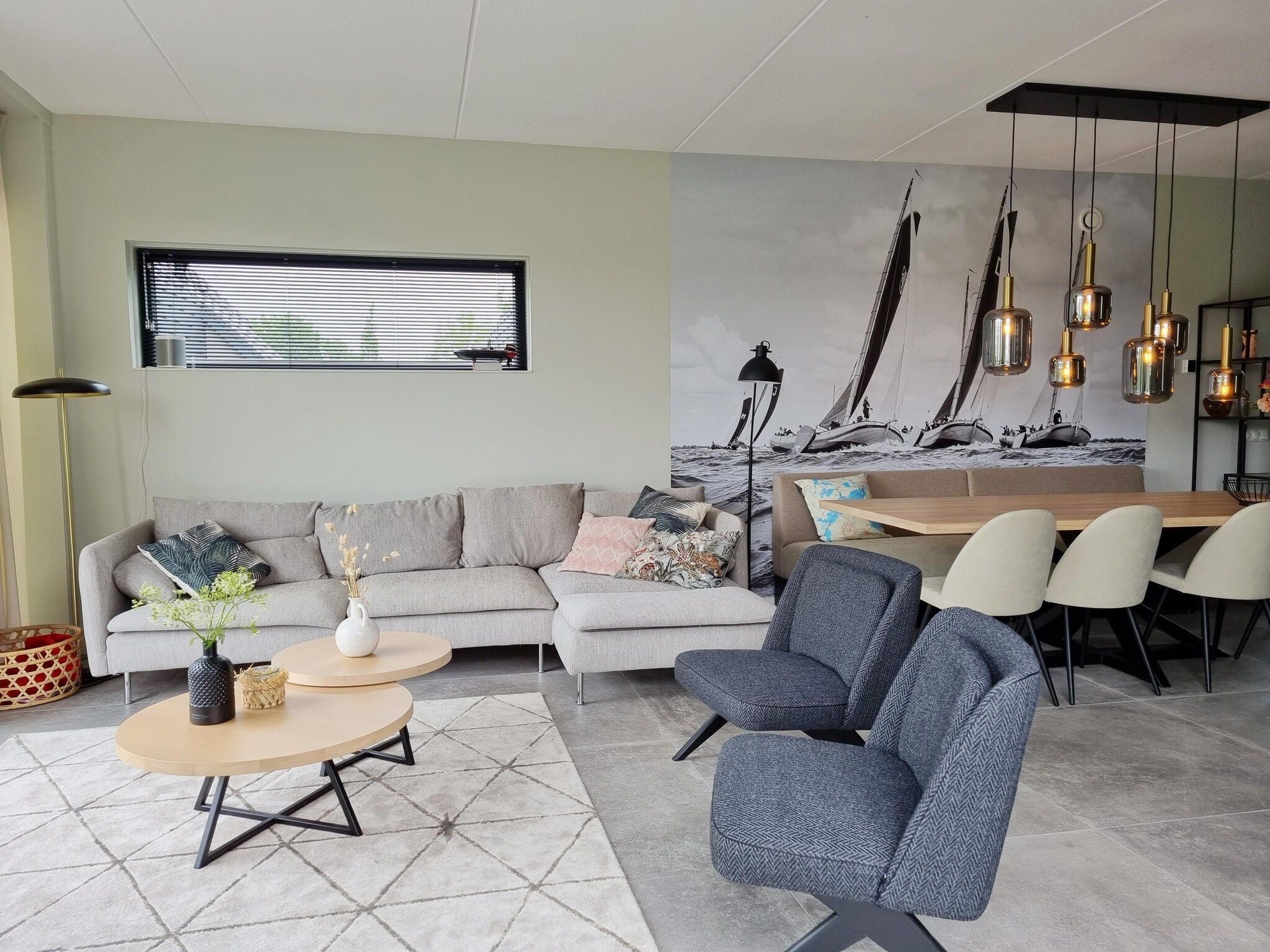 De woonkamer van Watervilla Ien in Balk