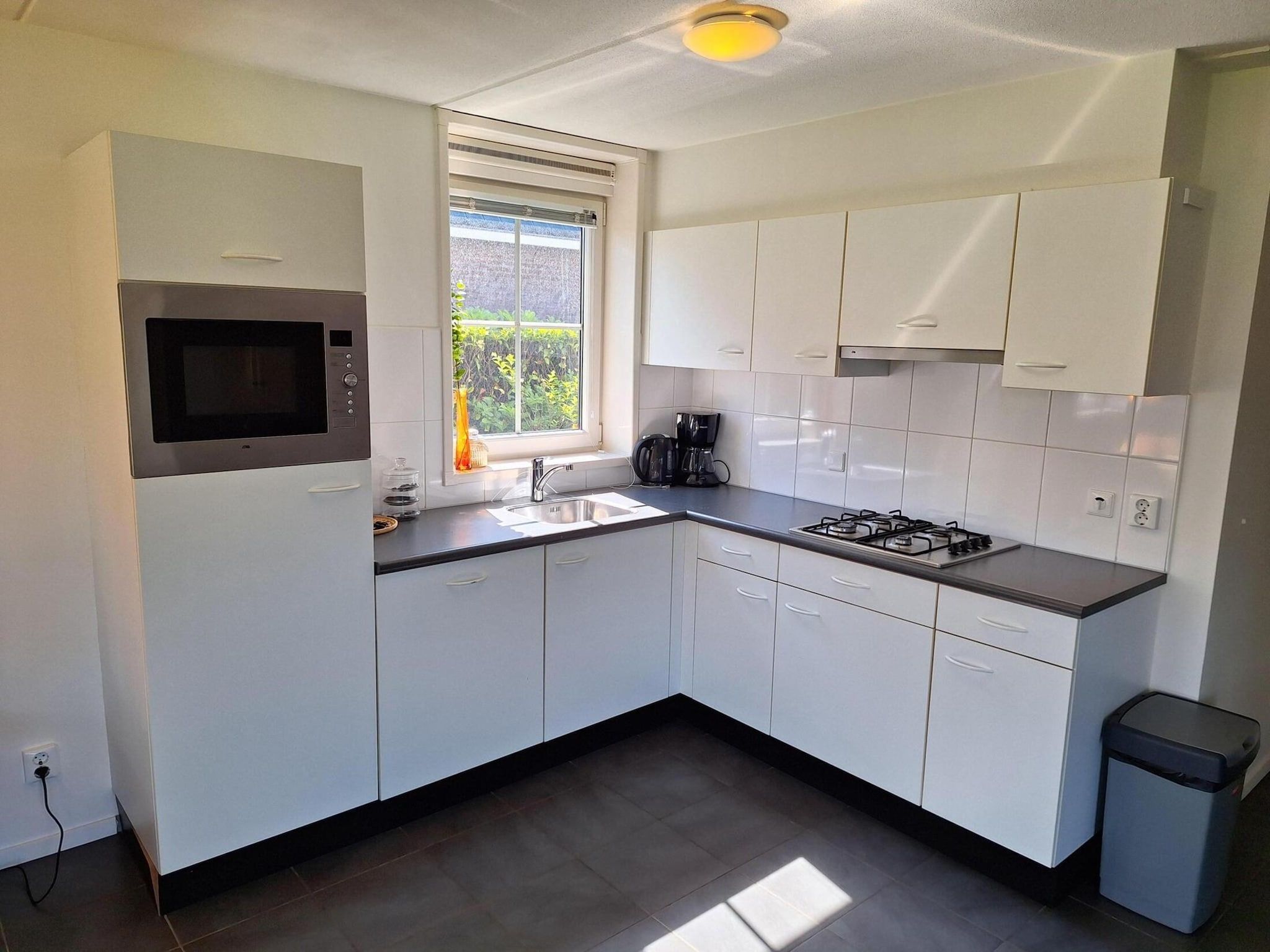 De keuken van 	De Rijp met Sauna  6 personen in West-Graftdijk