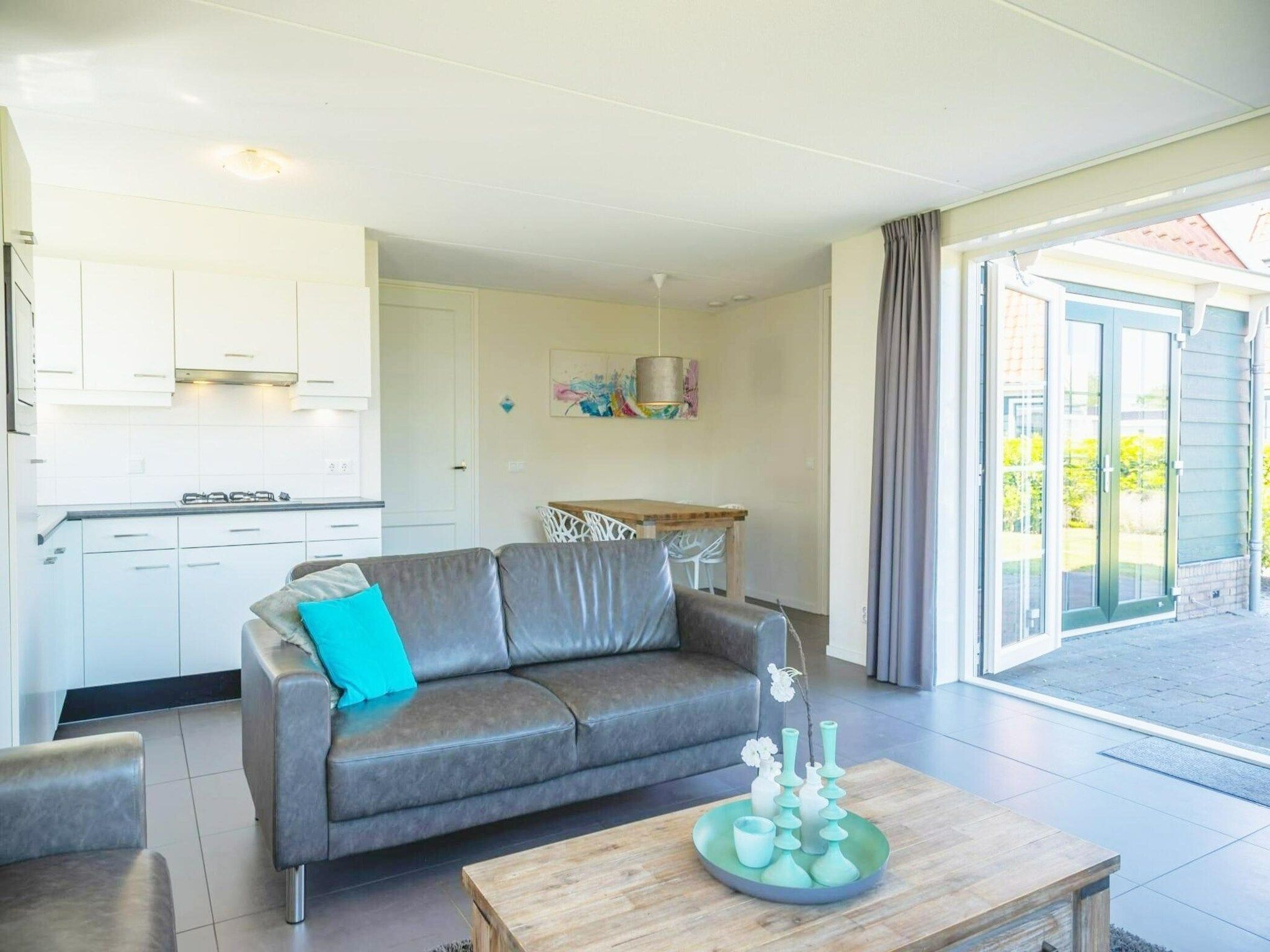 De woonkamer van 	De Rijp met Sauna  6 personen in West-Graftdijk