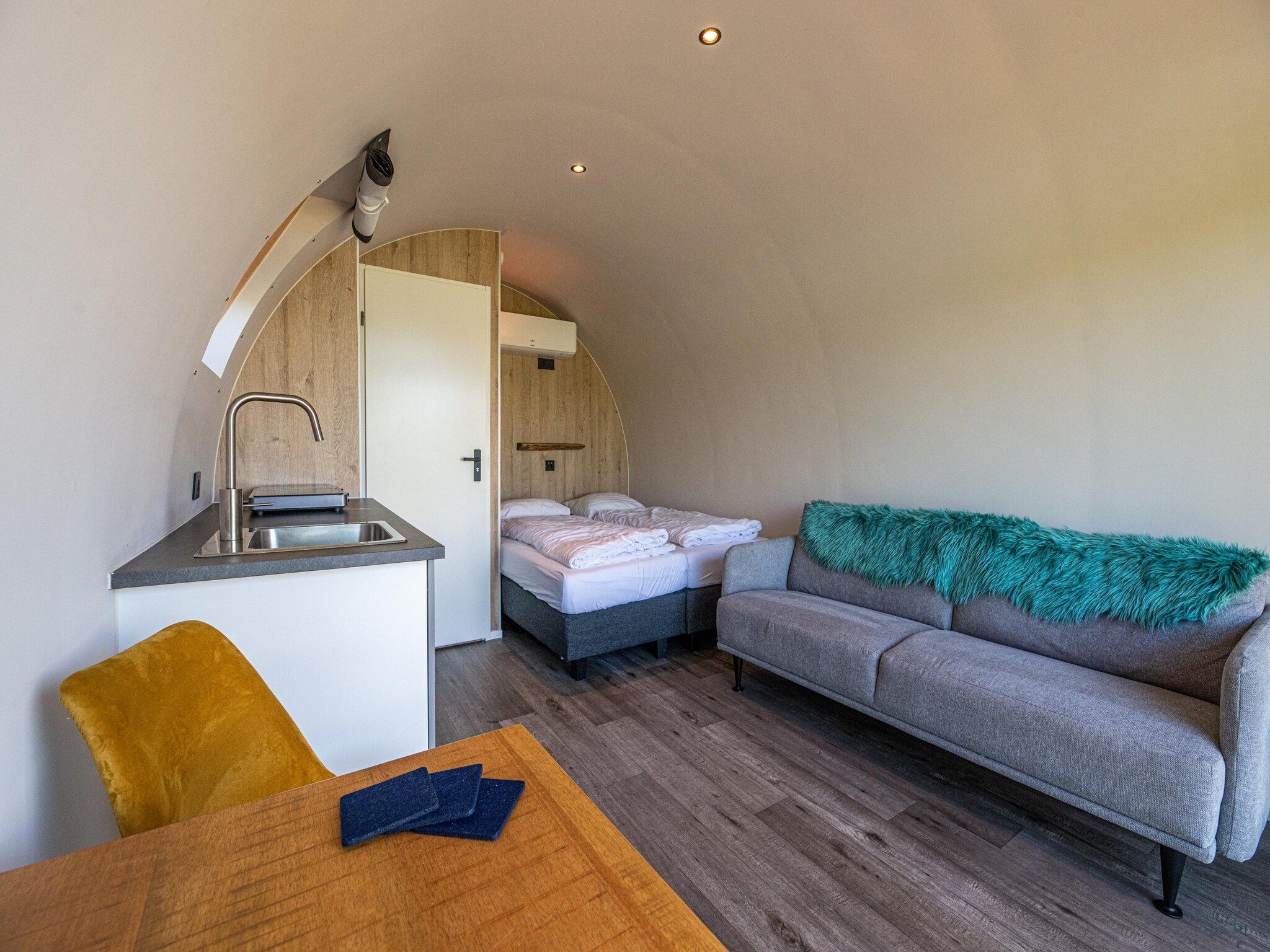 De woonkamer van Natuurlodge Tureluur 2p in Drenthe