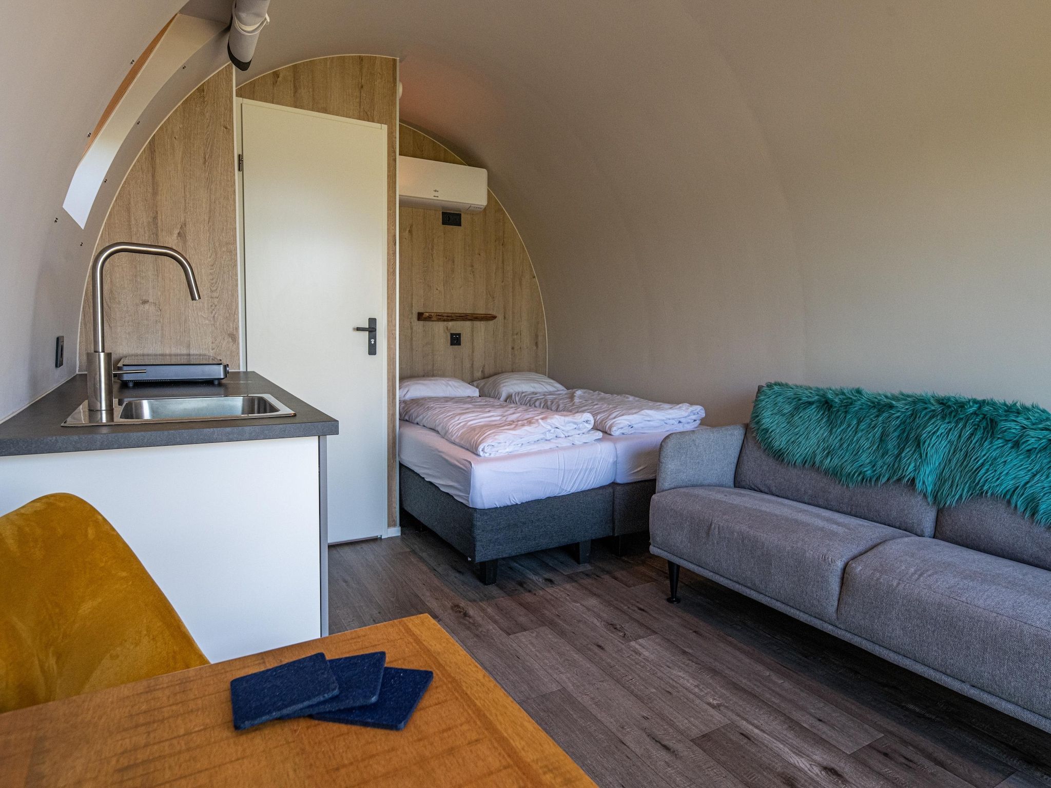 Een slaapkamer van Natuurlodge Tureluur 2p in Drenthe