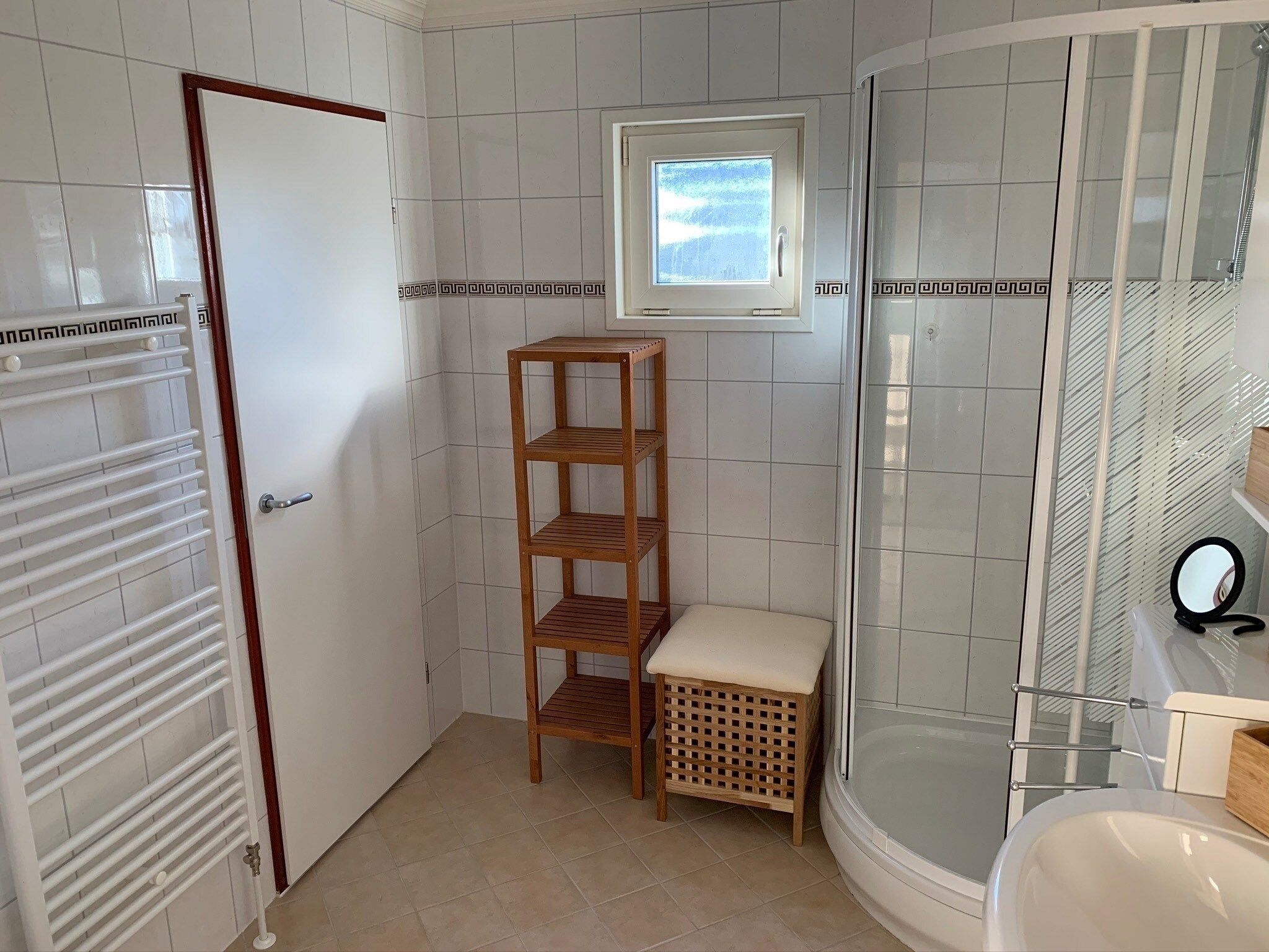 De badkamer van Recreatiepark Rhederlaagse Meren 7 in Lathum