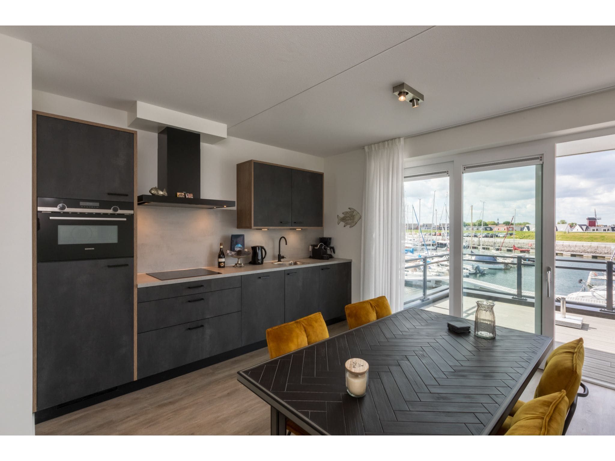De keuken van Havenweg 8-18 in St. Annaland