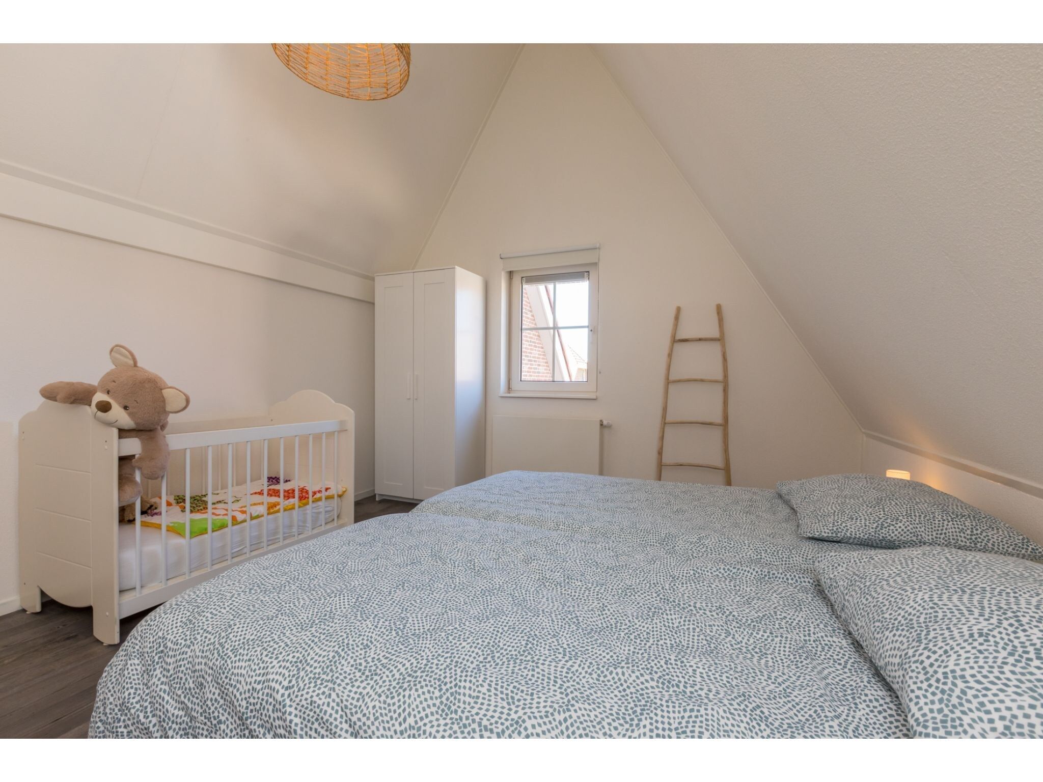 Een slaapkamer van Brouwersbuurt 23a  Domburg in Domburg
