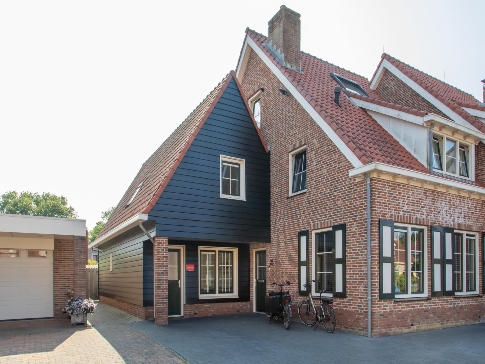 De buitenkant van Brouwersbuurt 23a  Domburg in Domburg