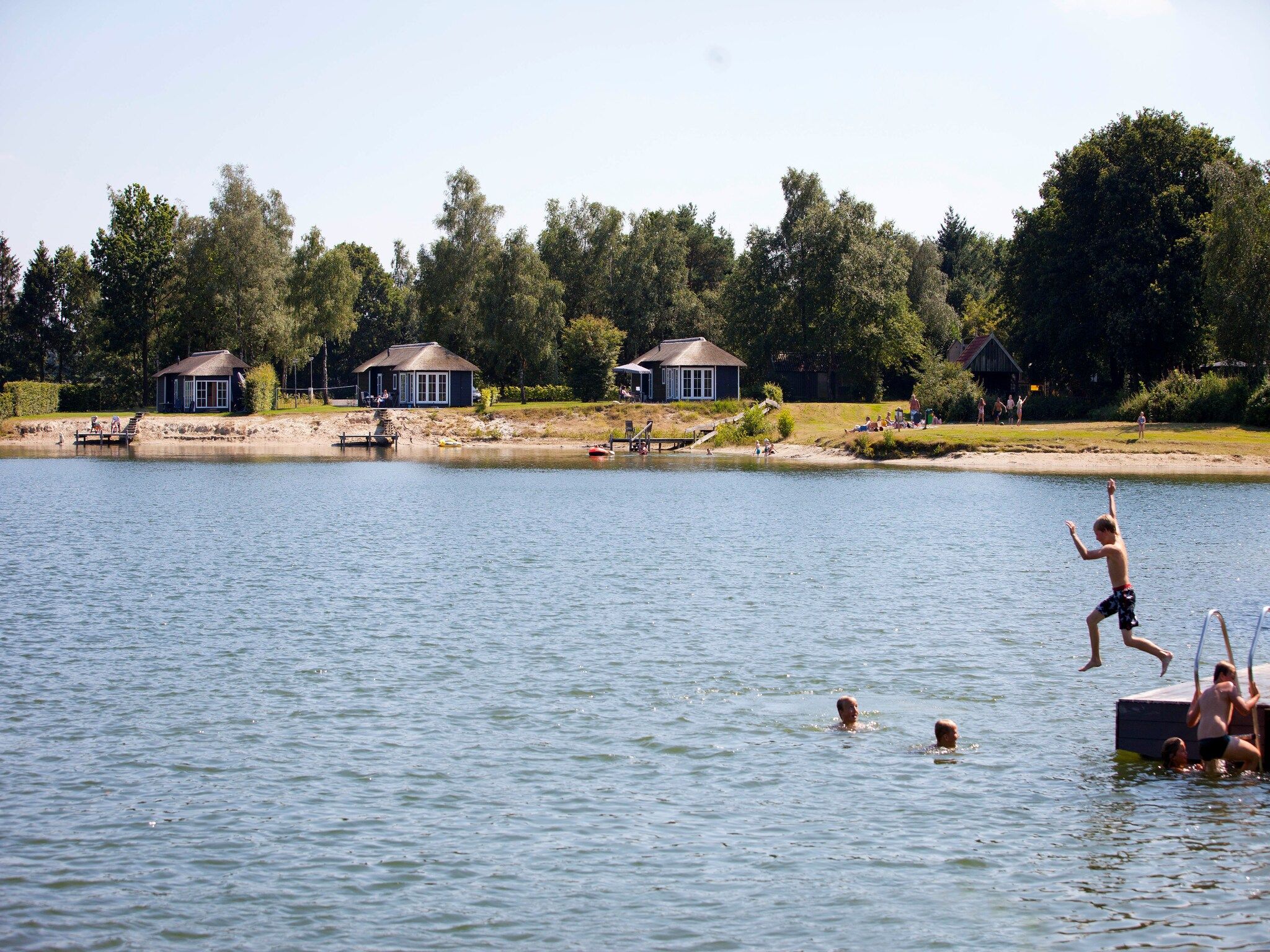 Het uitzicht vanaf Recreatiepark Tolplas 20 in Hoge Hexel