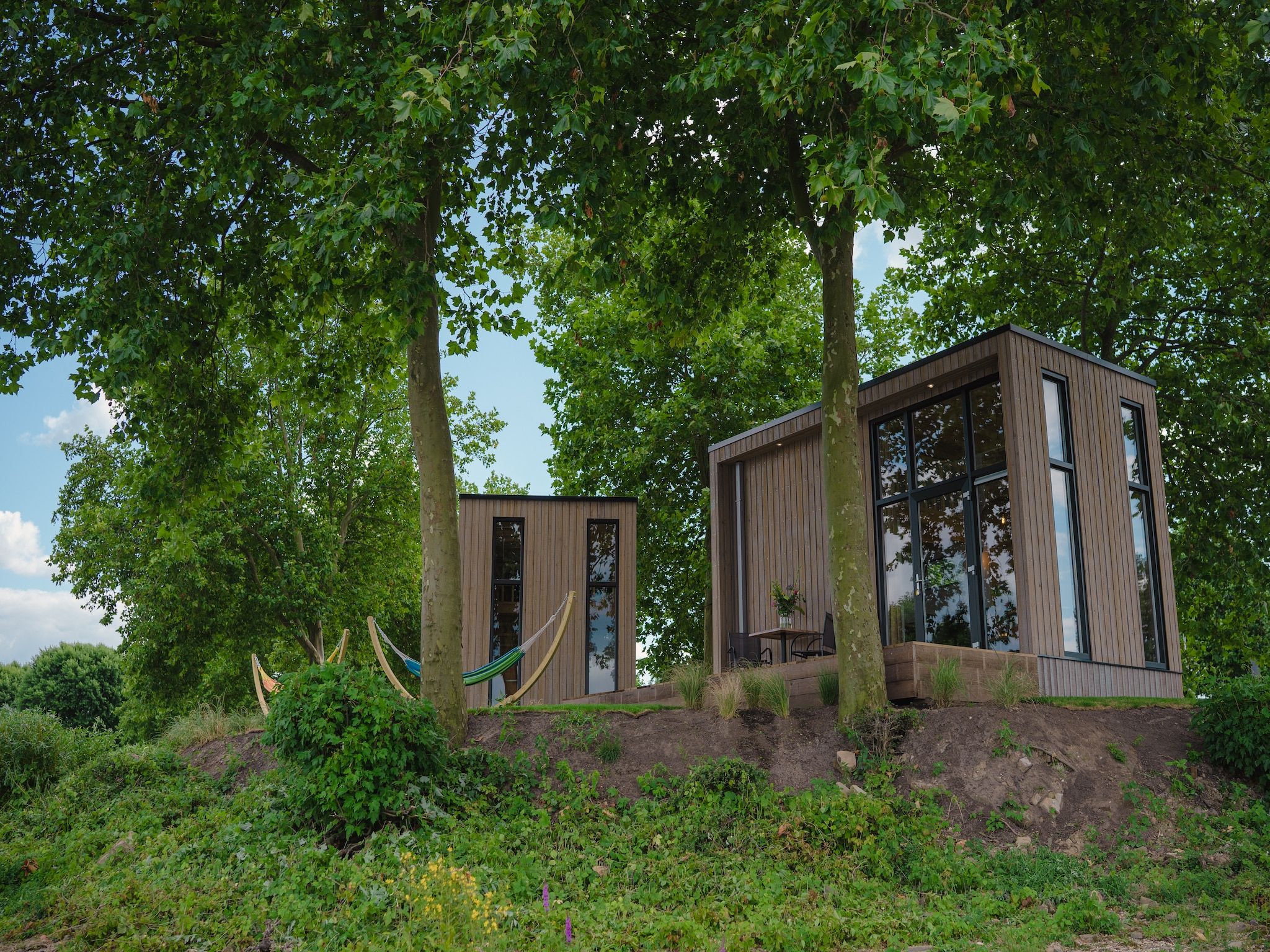 De buitenkant van MarinaPark Bad Nederrijn 4 in Maurik