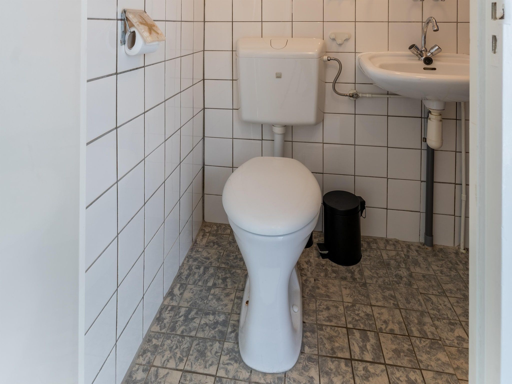 De badkamer van Scheldeoord 97 in Baarland