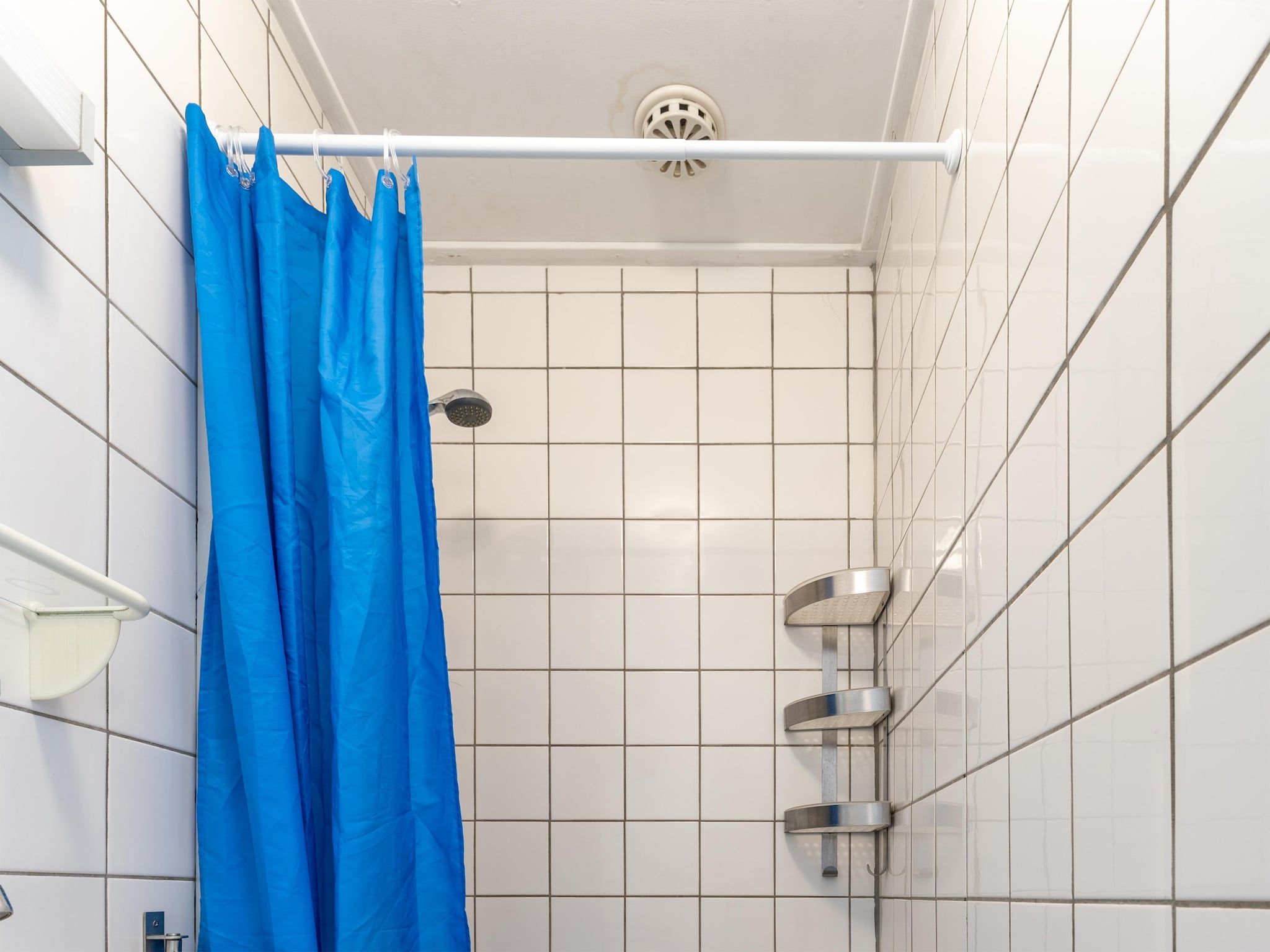 De badkamer van Scheldeoord 97 in Baarland