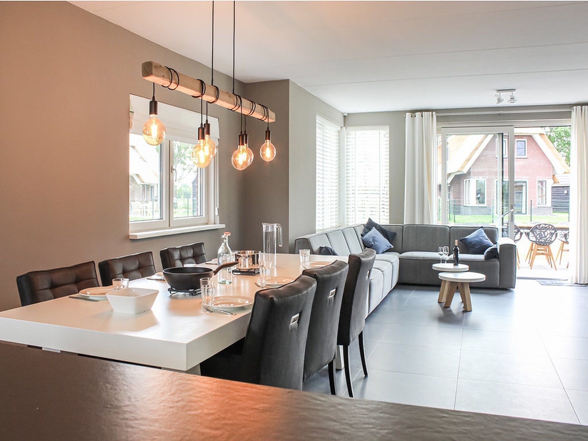 De woonkamer van Recreatiepark Idskenhuizen 1 in Idskenhuizen