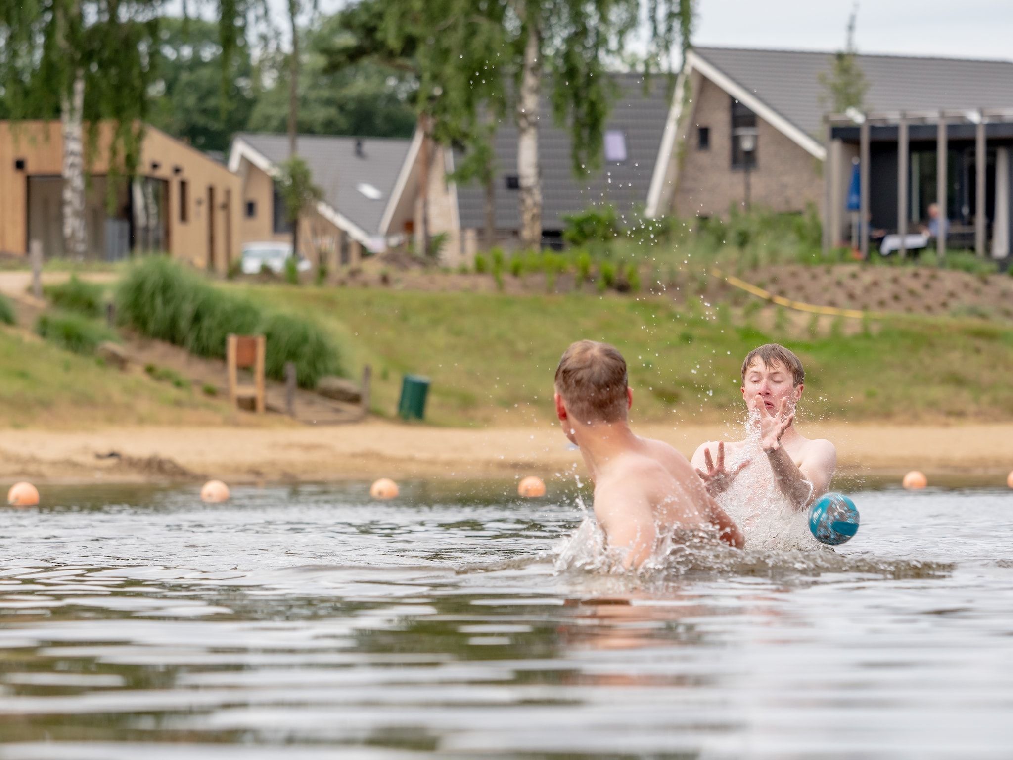 Parkfaciliteiten bij Vakantiepark Leukermeer 5 in Well