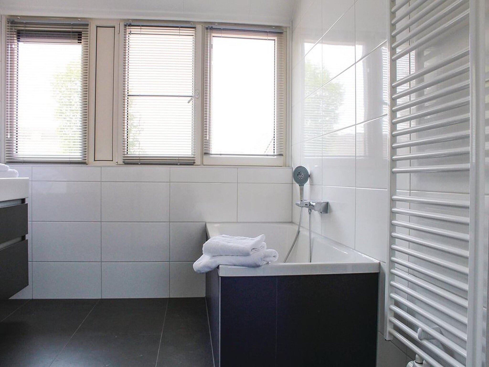 De badkamer van Recreatiepark Idskenhuizen 6 in Idskenhuizen