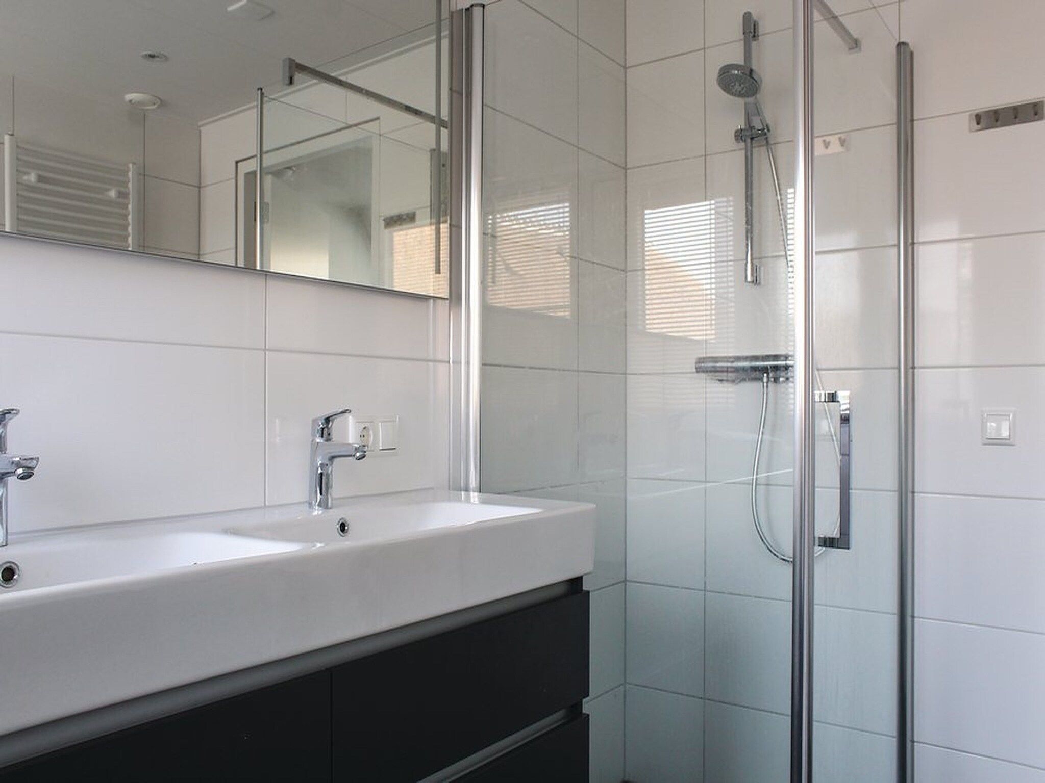 De badkamer van Recreatiepark Idskenhuizen 7 in Idskenhuizen