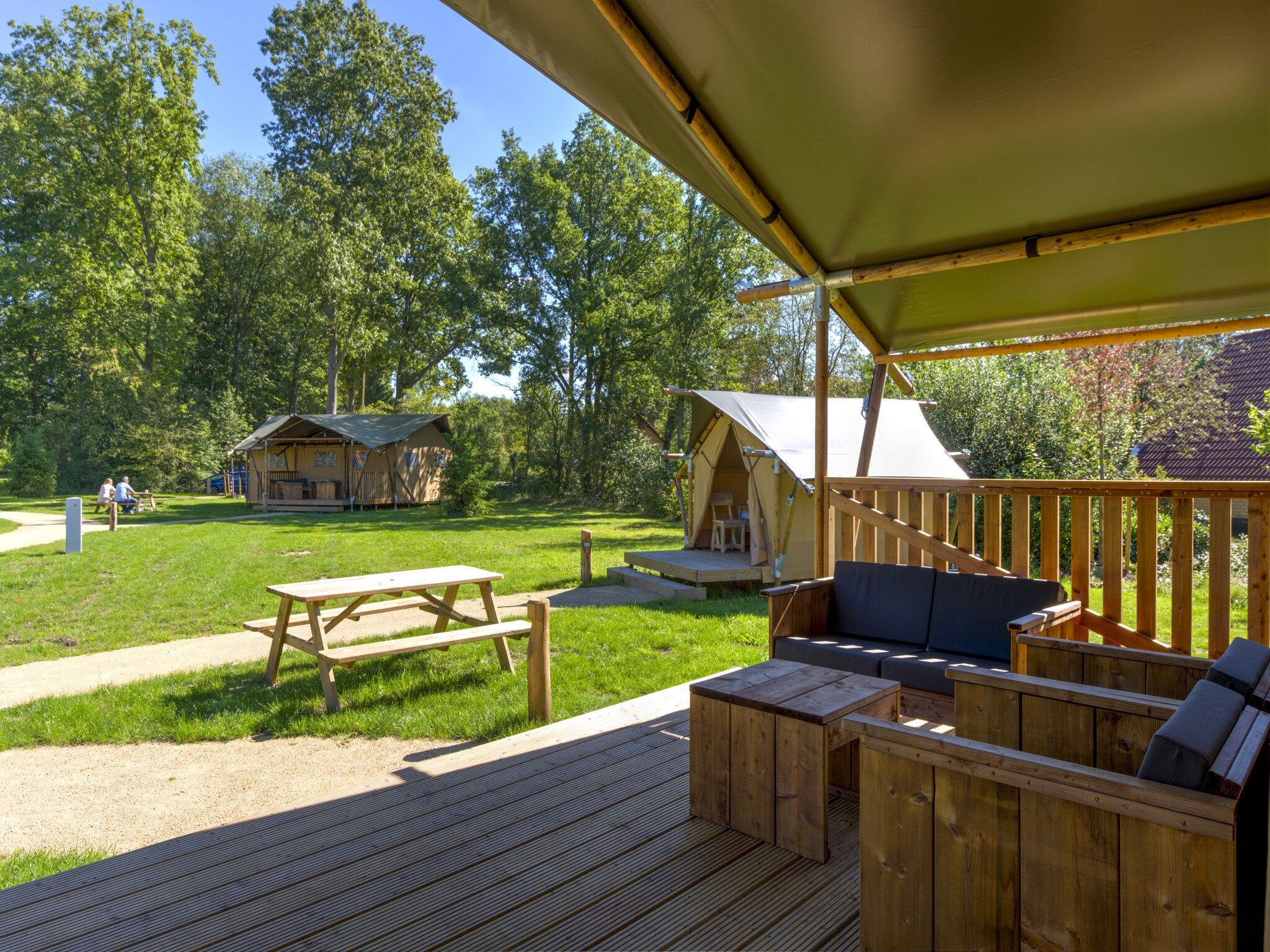 Het terras van Buitenplaats Gerner 7 in Dalfsen